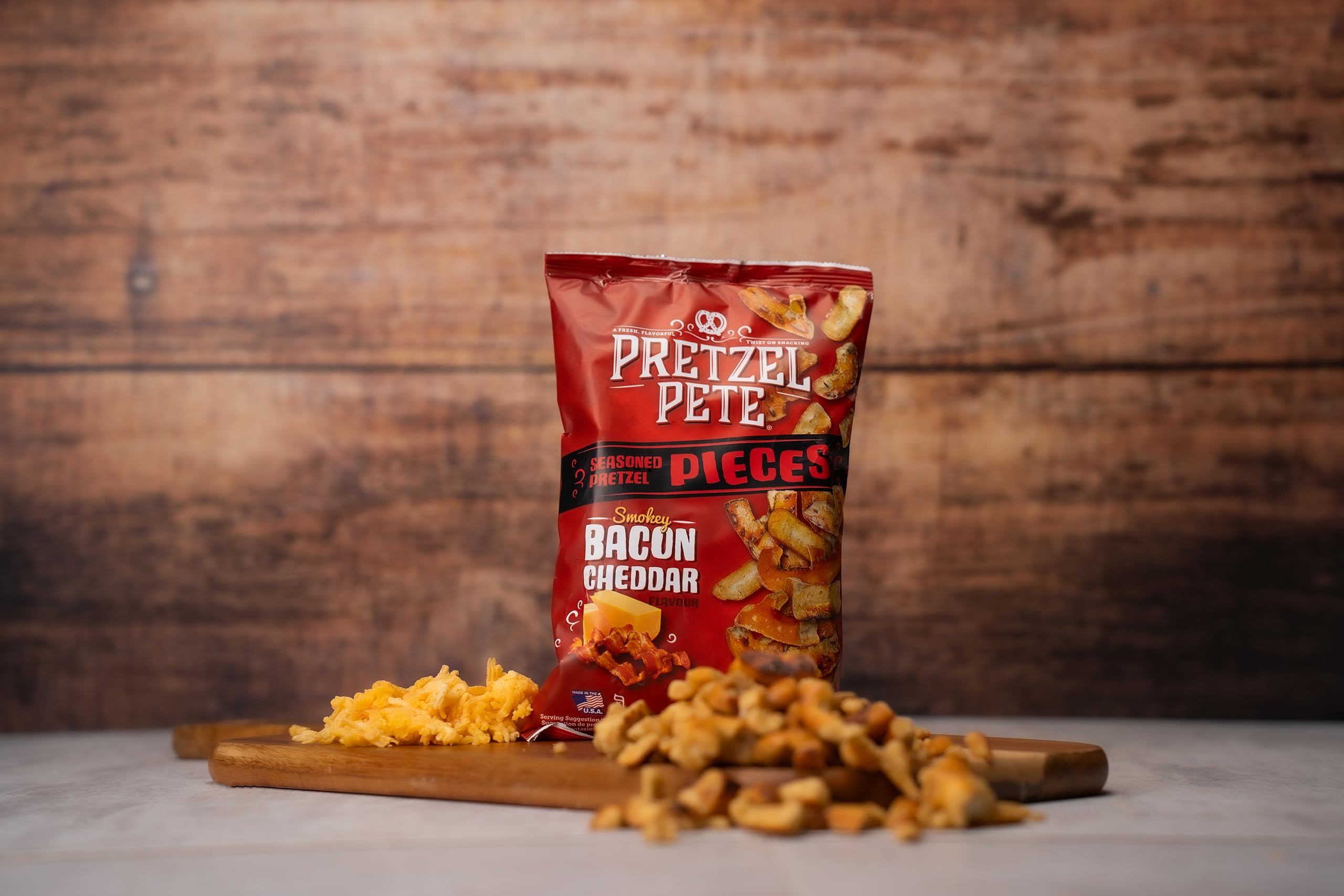 Pretzel Pete Pretzel Pieces - Smokey Bacon Cheddar, Leckeres Bretzelgebäck – Salziger Knabberspaß - (8x160g)