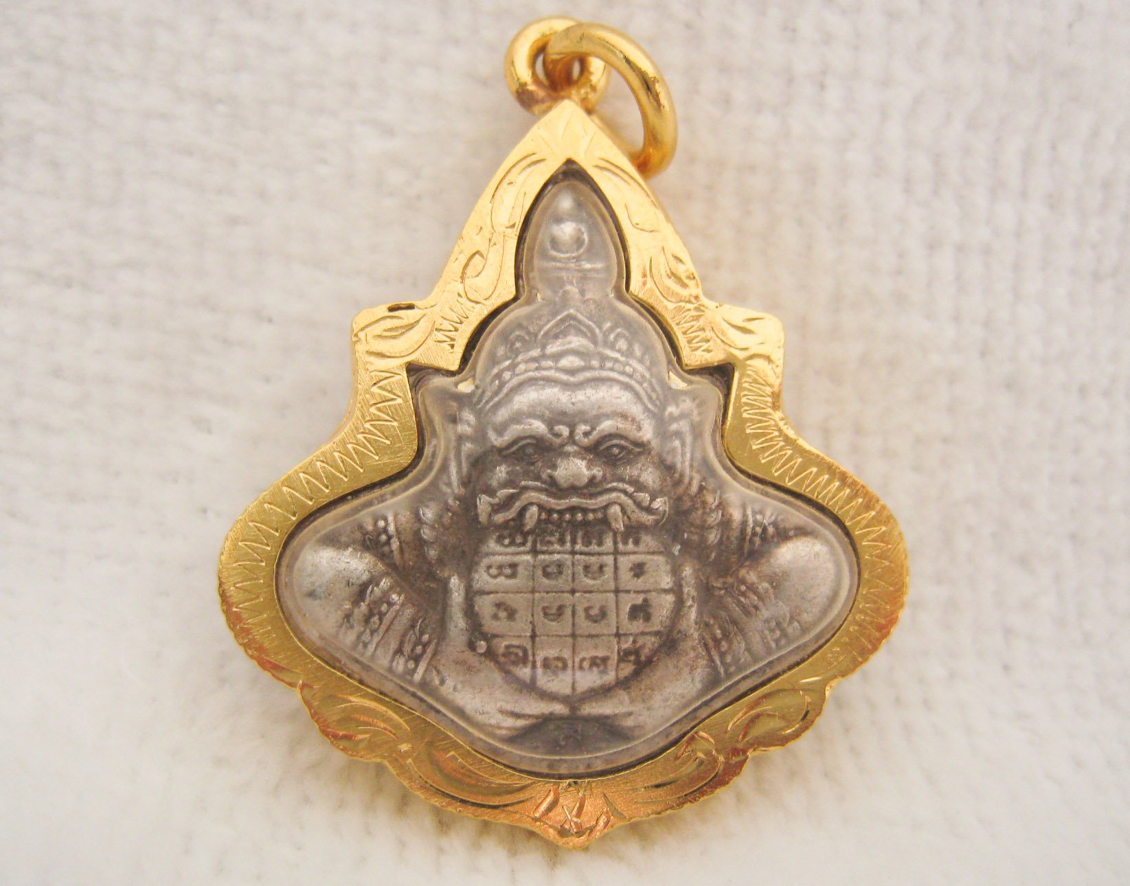 Phra Rahu Thai Amulet Gold Pendant Charm Lucky RAHU02