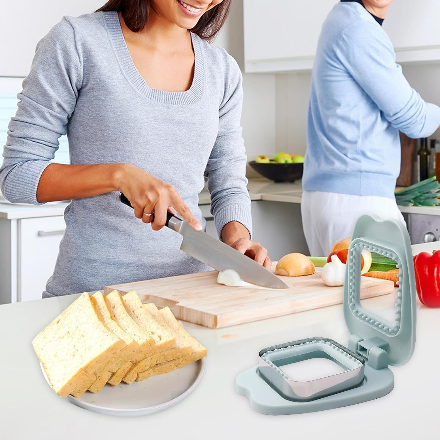 Sandwich Cutter and Sealer Crustless Cutter Sealer Set Bread Maker Mold