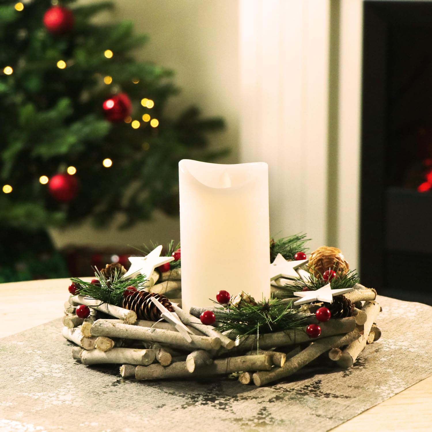 com-four® 2-teiliges Set Tischkranz Ø 28 cm & Deko-Weihnachtsbaum 40 cm | Adventskranz aus Naturzweigen mit Sternen und künstlicher Baum - Weihnachtsdeko für Tisch & Innenbereich