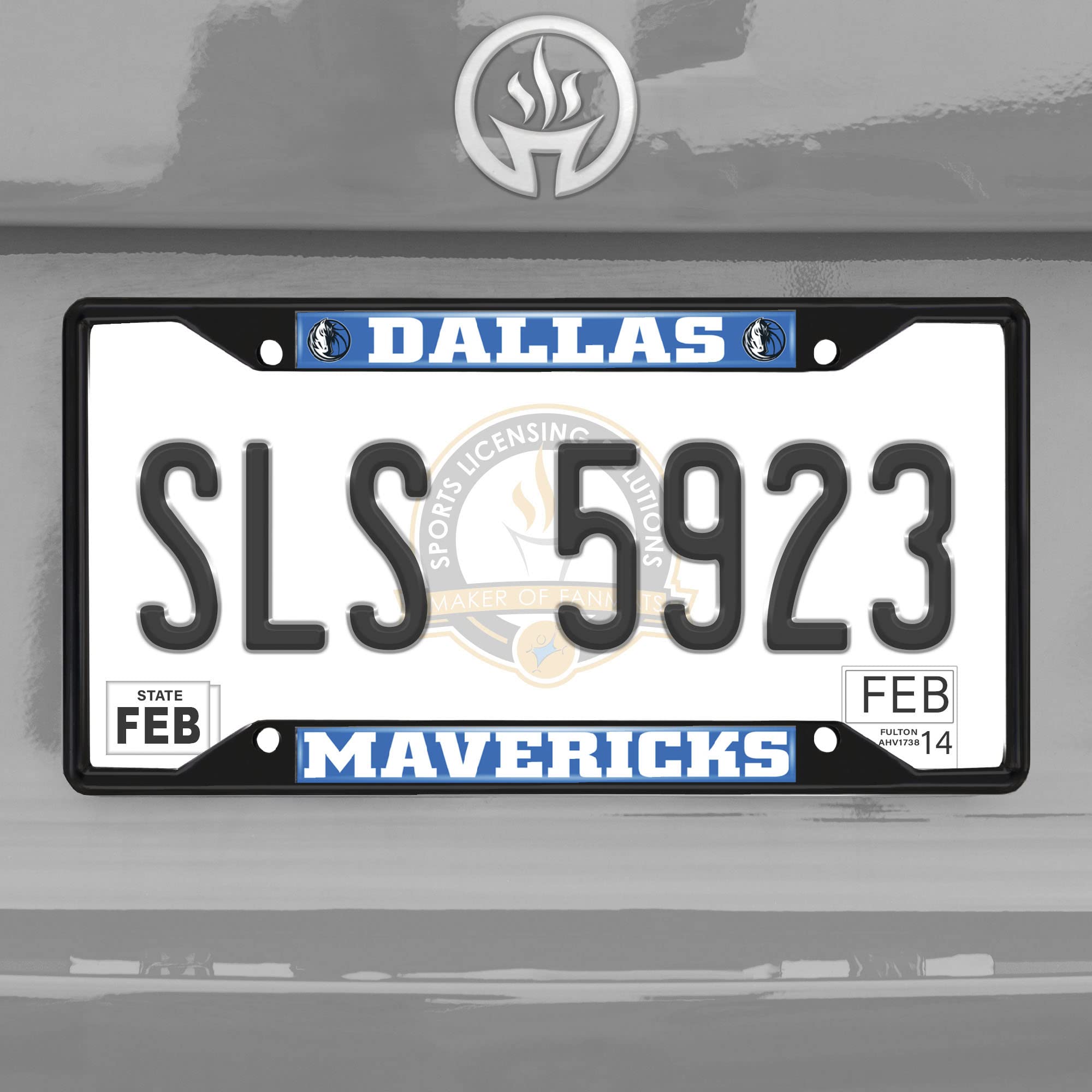 FANMATS 31329 Dallas Mavericks Metal License Plate Frame Black Finish