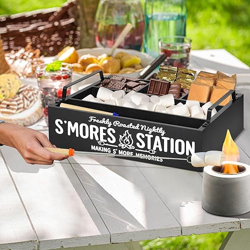 Miniatura 7 de S'Mores Station con 4 palitos de asado de malvavisco, soporte de barra S'mores con asas, organizador de accesorios S'mores, caja para hacer