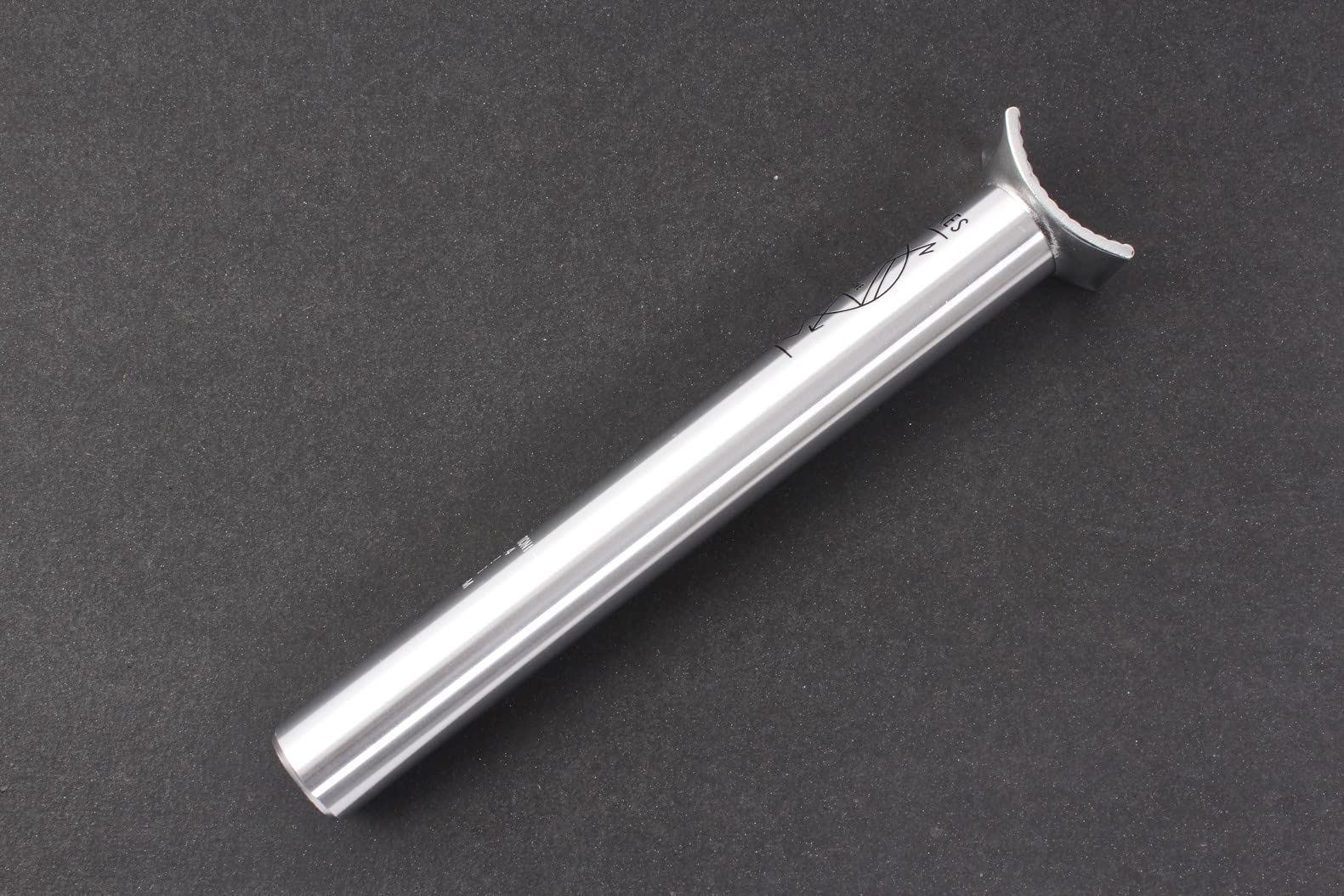 Tige De Selle BMX KHE Pivotal – 200 Mm, 25,4 Mm, Or, 138 G, Alu 7005, NEUVE