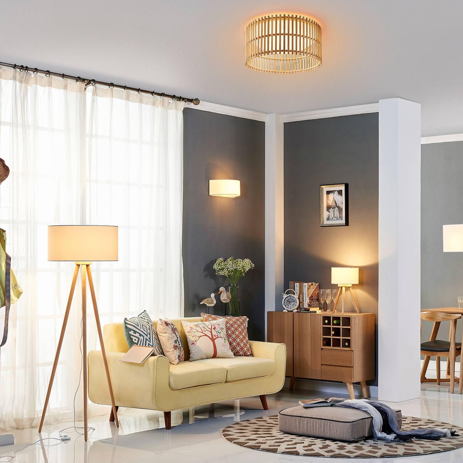 Lindby Stehlampe Dreibein Stoff weiß, Holz hell mit Fußschalter Tripod Textil Stehleuchte Wohnzimmer Wohnzimmerlampe 1x E27 max. 60W ohne Leuchtmittel
