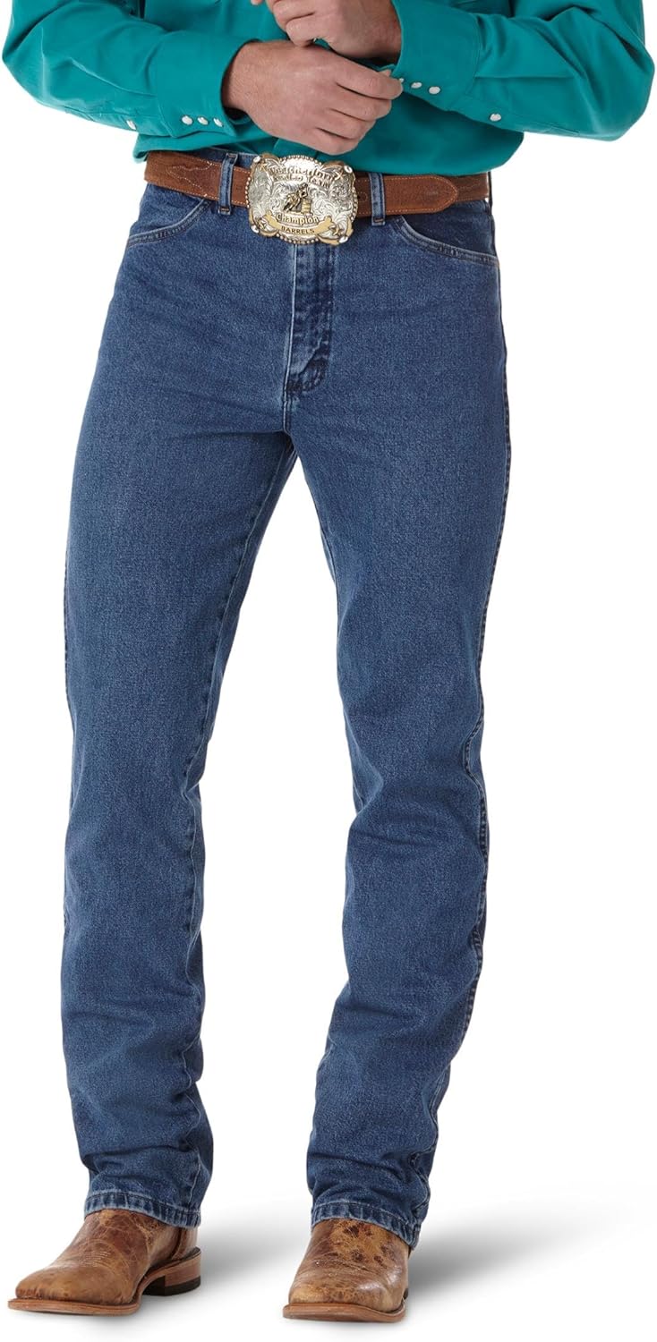 Wrangler men's rigid slim-fit jean with zipper fly