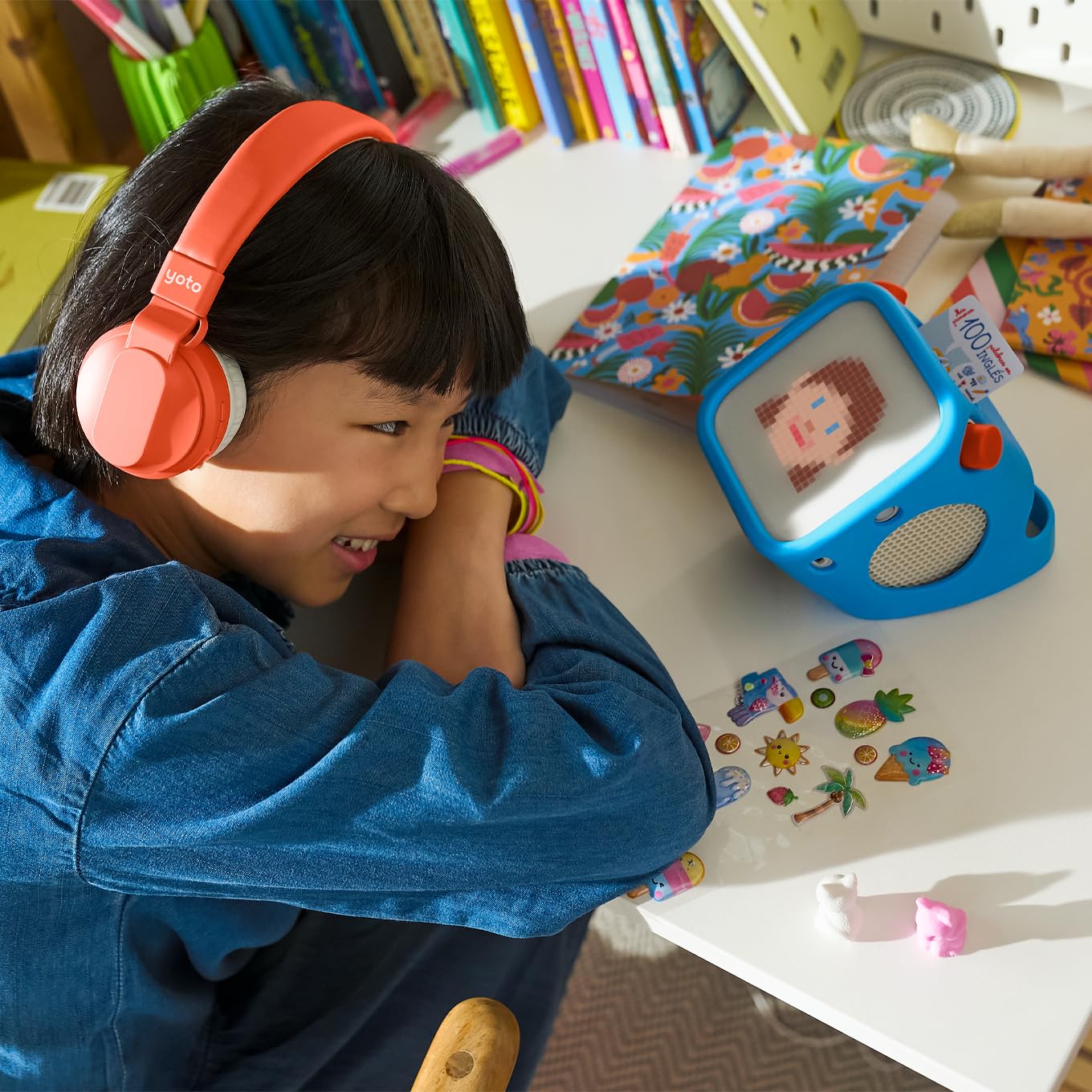 Yoto Confezione di ispirazione 3-7 anni - 6 carte con racconti audio per bambini in spagnolo senza schermi. Storie per imparare e quiz interattivi. Compatibile con Yoto. Età 3+.