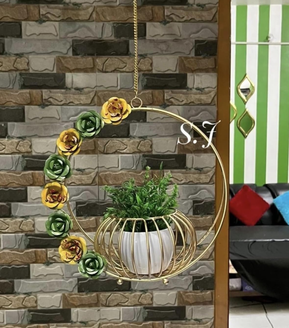 AGAAS ENTERPRISES Golden Metal Hanging Planter/Basket for Plants Flower arrangment vase for Ceiling for Home Decoration Garden Decor Balcony (B099RPST24) Amazon Price History, Amazon Price Tracker