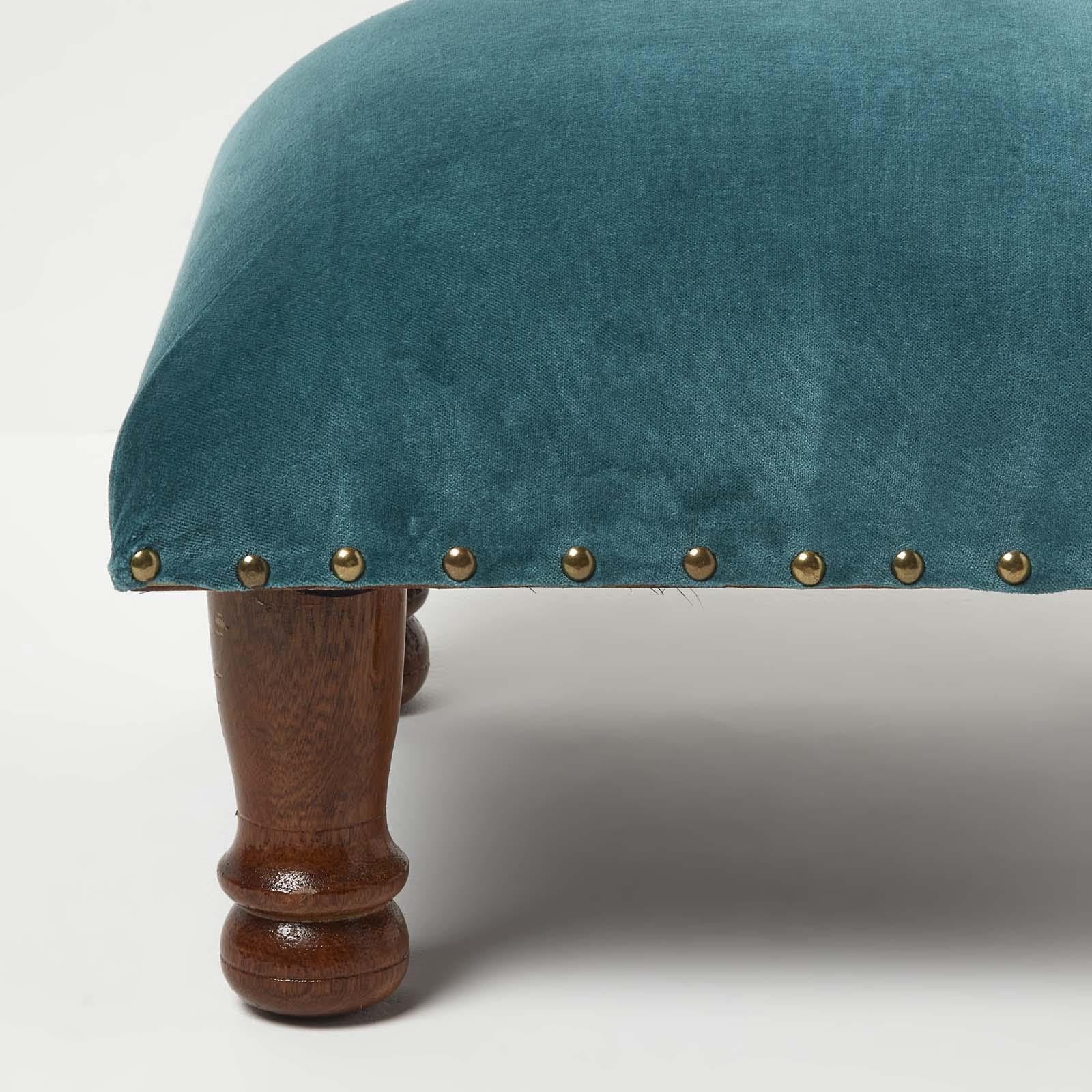 HOMESCAPES Repose-Pieds carré en Velours, Petit Tabouret Bas Vert émeraude, Pouf en Bois 40x40x25 cm