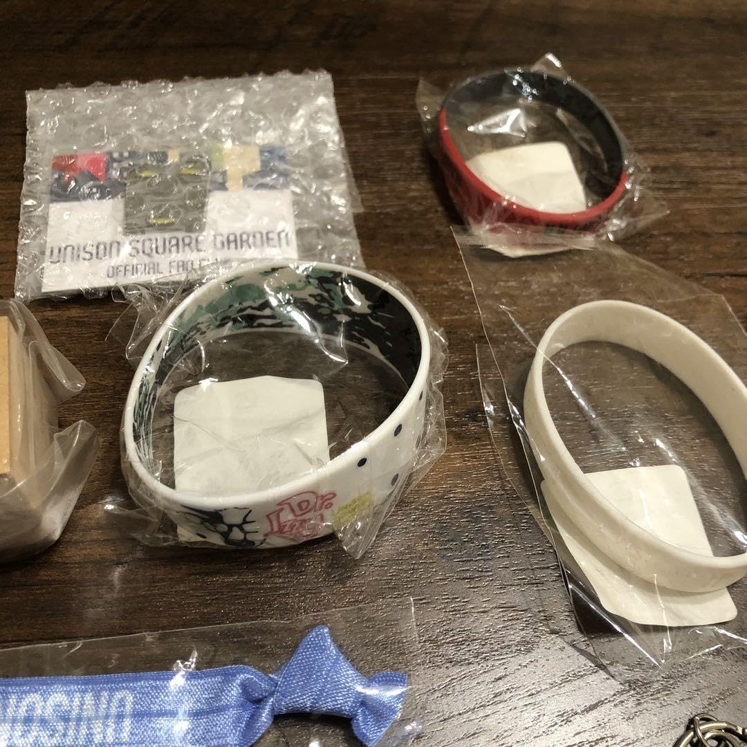 UNISON SQUARE GARDEN グッズセット Amazon.co.jp: unison square garden グッズセット : おもちゃ