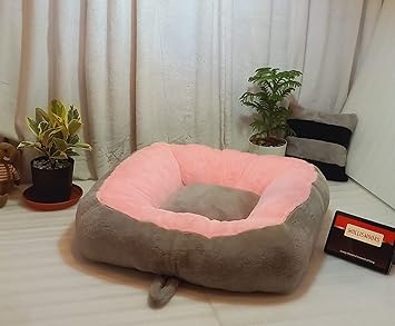 Mollismoons Fluffy Portable Soft Plush Round Calming Sleeping Bed for Dog Washable Furry Bed for Dogs and Cats Beds Very Attractive Soft Highly Durable Fur Bed (Dog Bed for Medium Size Breed Puppies
