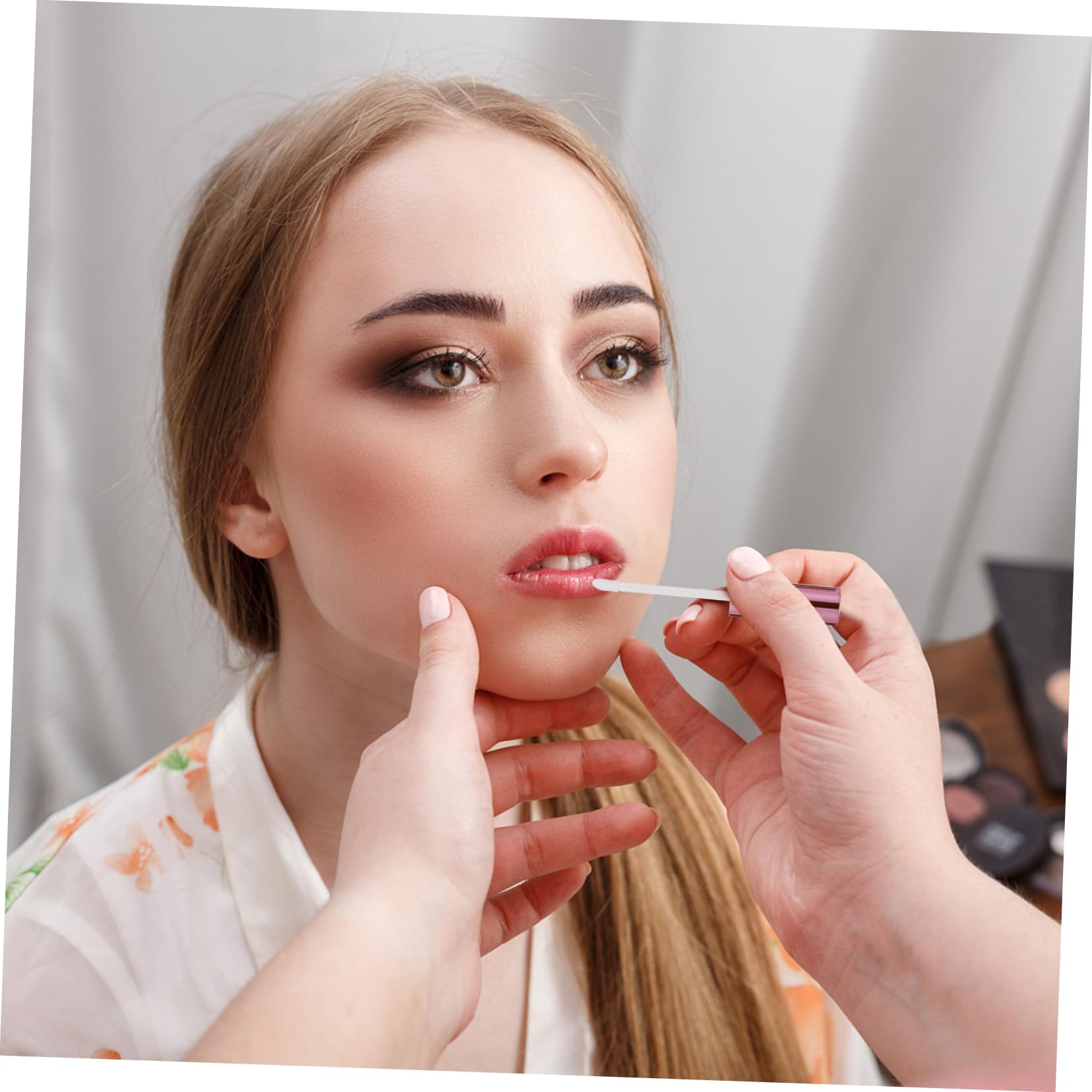 FRCOLOR Leere Lipgloss Tuben 10ml 40 Stück Abs Material Tropfsicher und Nachfüllbar mit Integriertem Pinselkopf Geeignet für Lipgloss und Lidschatten zum Selbermachen für Unterwegs