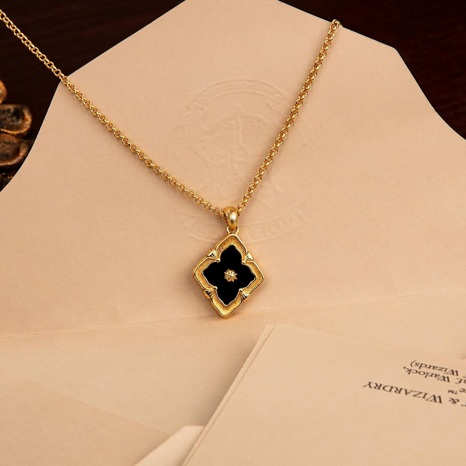 Vintage Jewelry for Women, Double-Sided Gold Clover Necklace 18K Plated with Gemstone, Mother of Pearl Inlaid, Vintage Necklace Set - Image 5