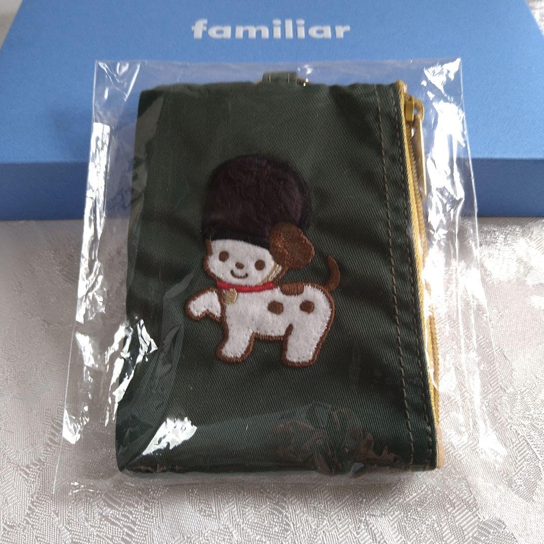 Amazon.co.jp: 完売品? familiar ファミリア カラビナ付きポーチ 