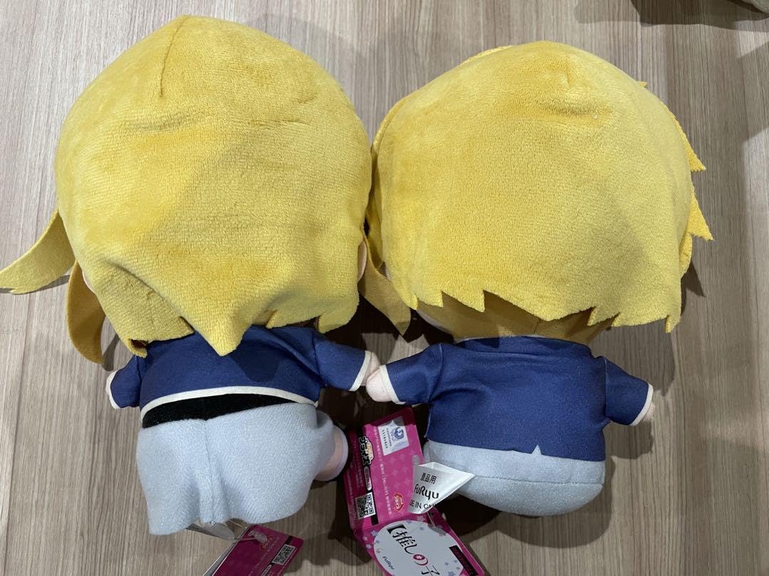 Amazon.co.jp: 推しの子 おすわりぬいぐるみ アクア ルビー 全2種