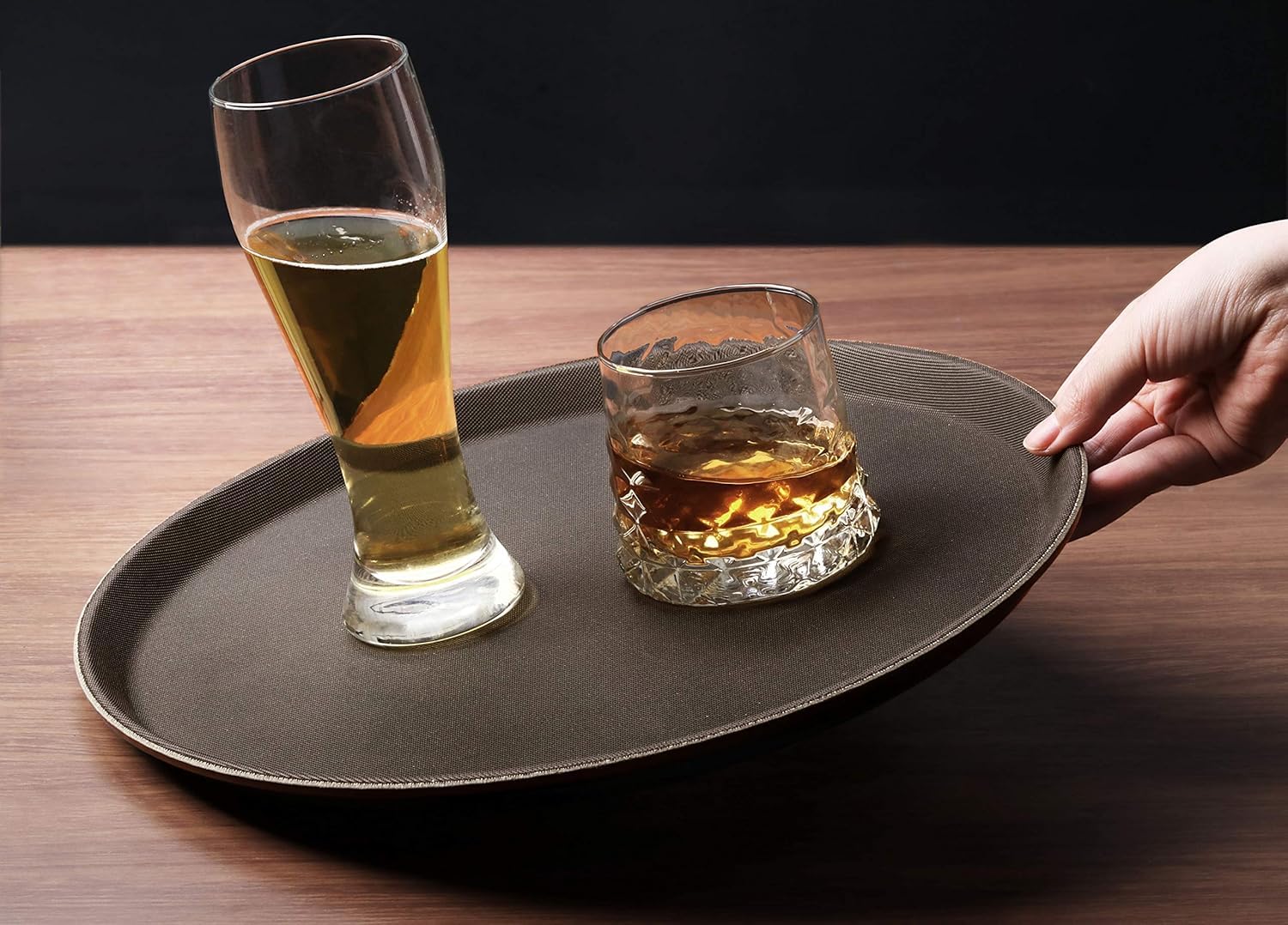 Juego de 2 bandejas redondas antideslizantes marrones de 40 cm con acero inoxidable y platos profesionales para servir alimentos y drenajes, perfecto para restaurantes, bares y uso doméstico