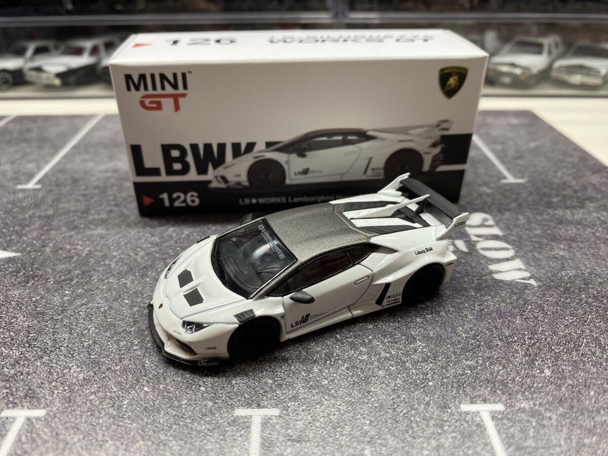 トイザらスオリジナル！1/64 MiniGT LBWKランボルギーニウラカンGT LBWK ミニGT MINI-GT 1/64 LB WORKS Huracan GT White ランボルギーニ