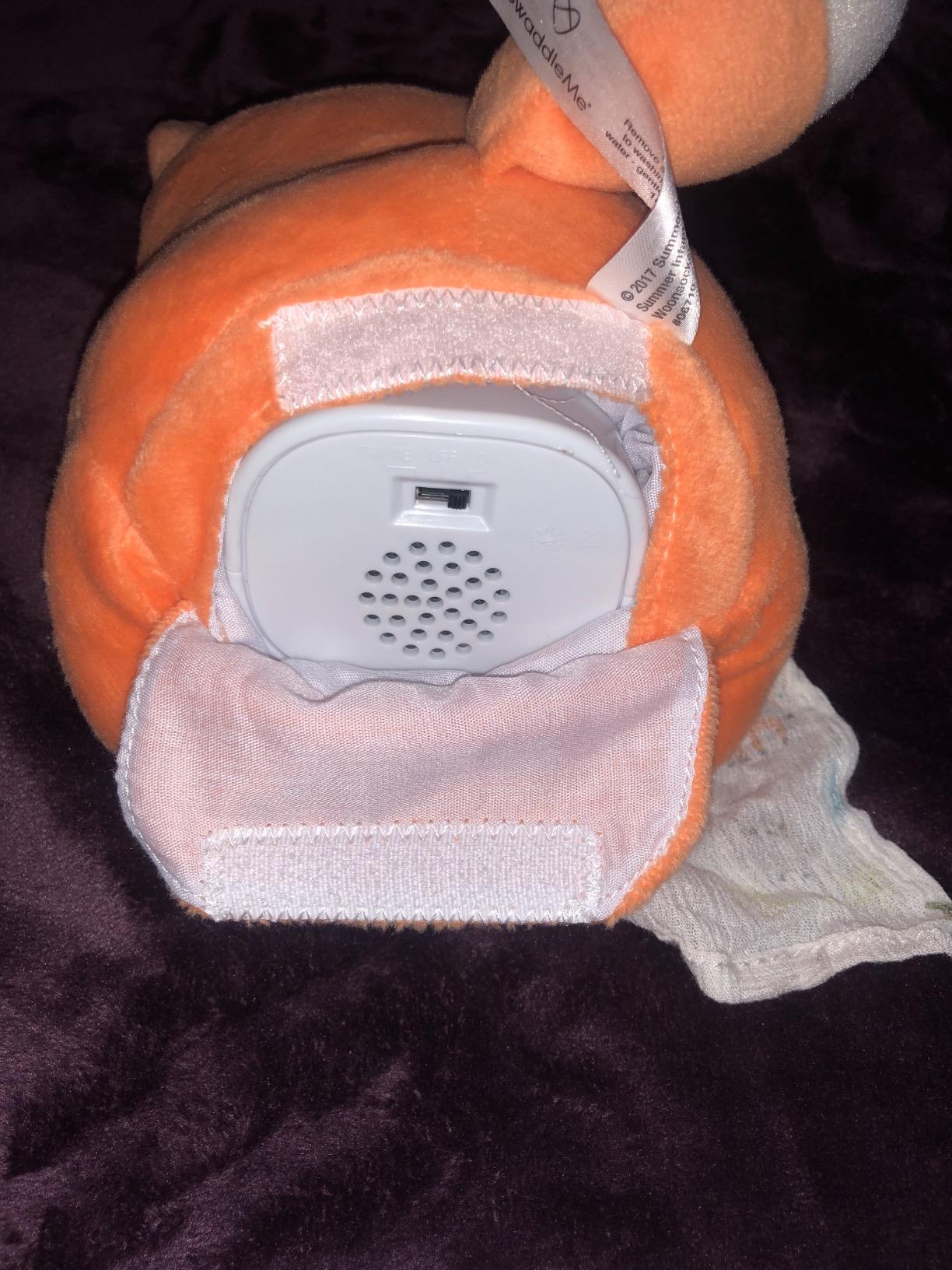 SwaddleMe Little Heartbeats Fox Soother, Red Baby