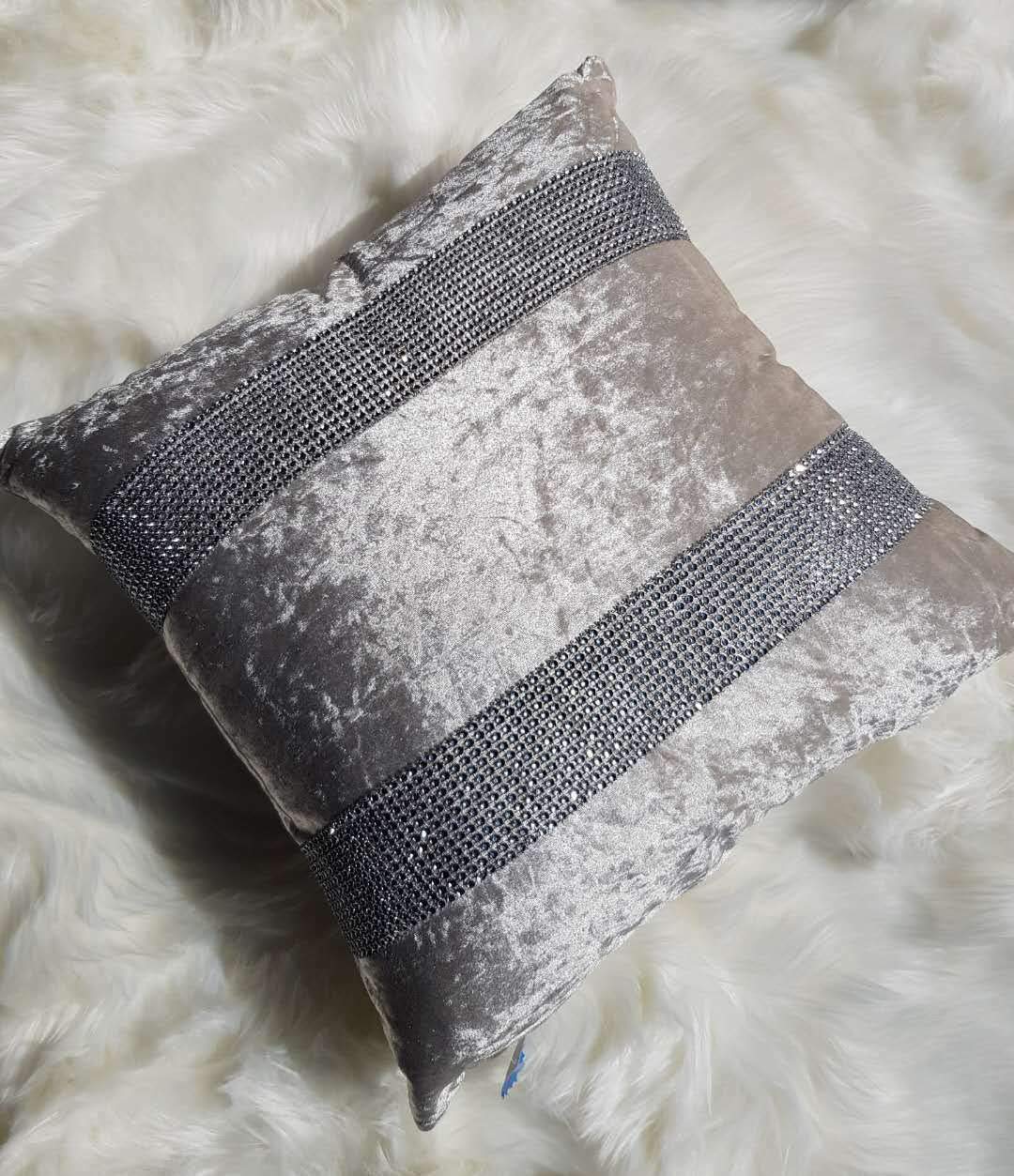Householdfurnishing Cream New Diamante Crushed Velvet Sparkle Bling Cushion Cover All Beautiful Colours (, 45 X 45 Cm)