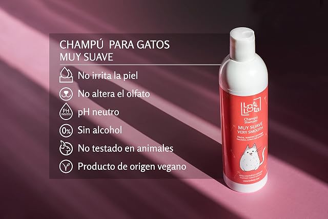 Foto 3 de 7 de LOTI LOTA champú para Gatos Muy Suave - Máxima protección - Nutre y Protege el Pelaje - Rico Aroma a Fresa