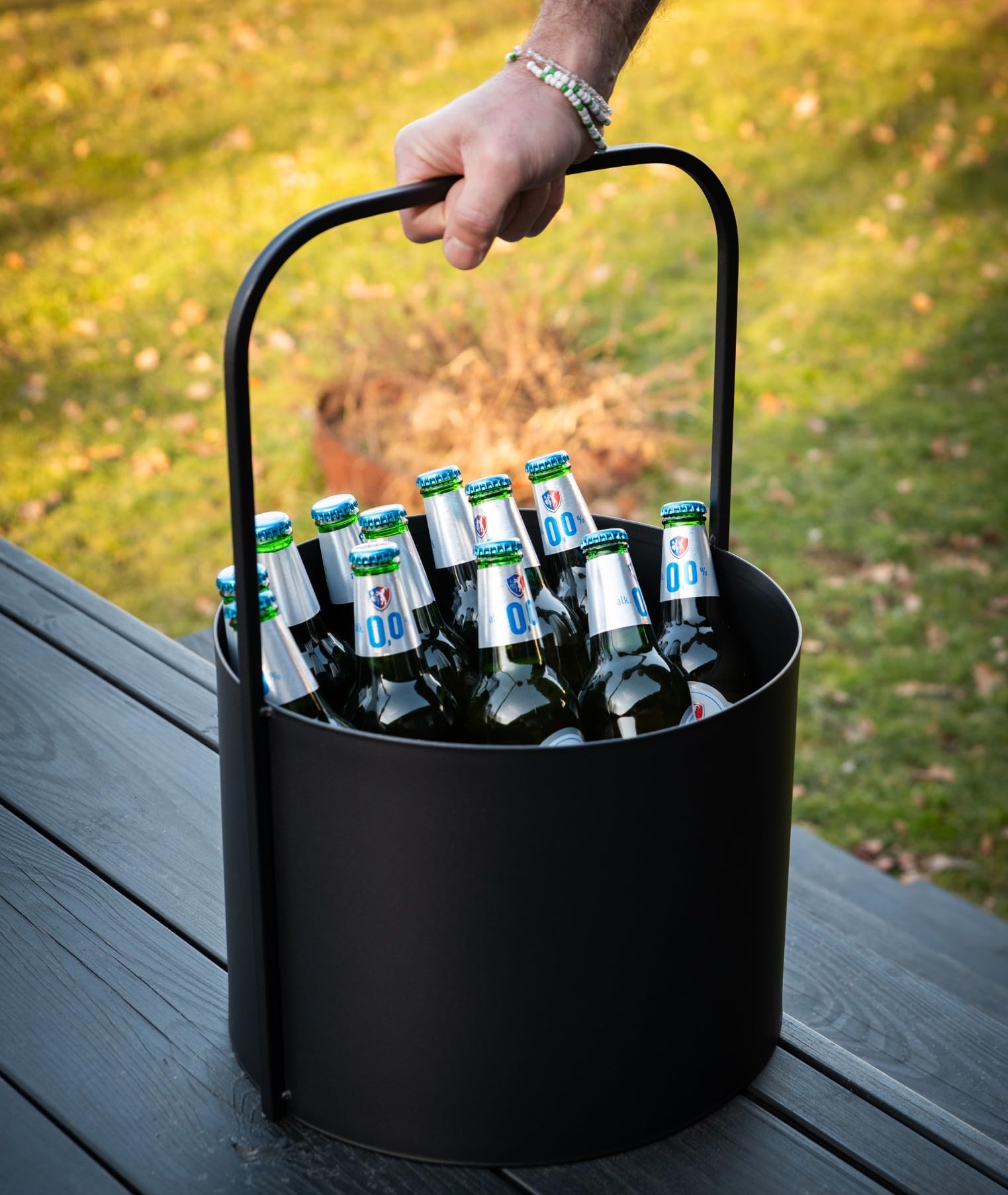 Kapaga - Flaschenträger Stahl Schwarz – Getränketräger 6 Flaschen 35 cm | Bierträger Modern und Robust – Flaschenhalter für Garten, Grill, Party, Picknick – Pulverbeschichtet und Tragbar