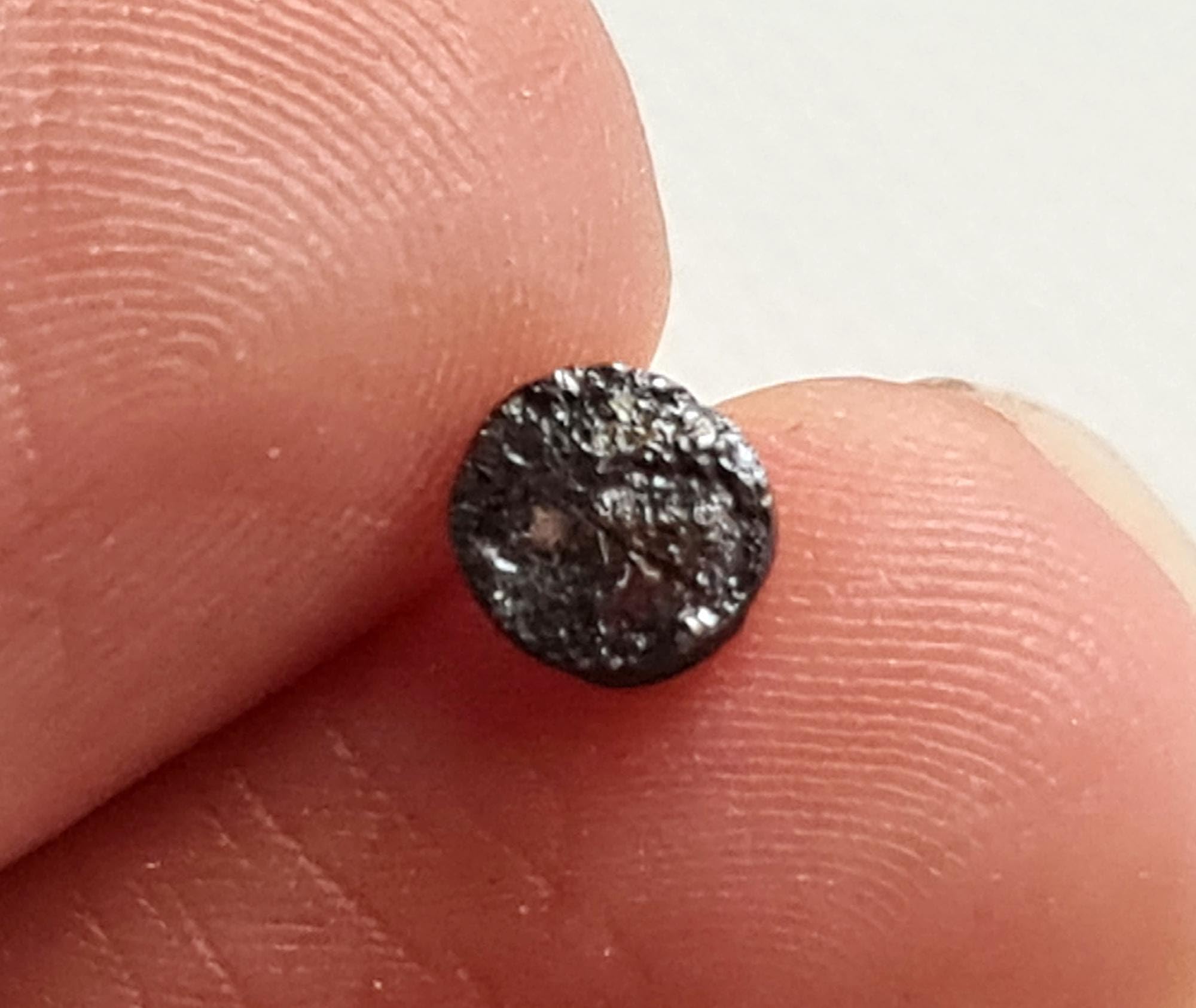 5.2mm Czarne surowe diamentowe tarcze, czarne opony diamentowe, diamentowe kołki, surowy diament w kształcie guzika, luźny czarny surowy diament, 1 szt. - PDD681