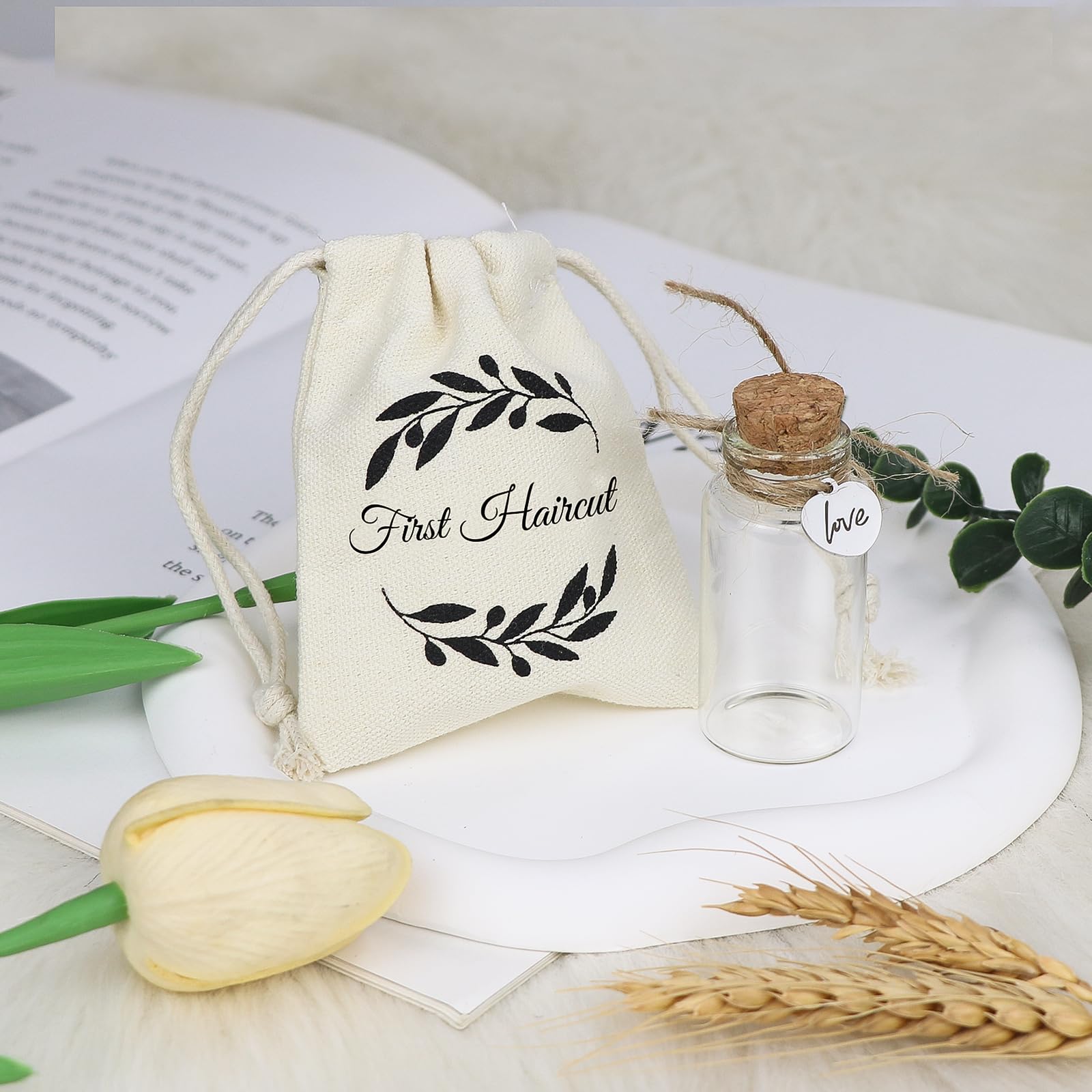 Bouteille Souvenir en Verre avec Bouchon en Liège pour Première Coupe de Cheveux de Bébé, idéale pour conserver les cheveux du fœtus et les commémorer, Coffret Cadeau (love)