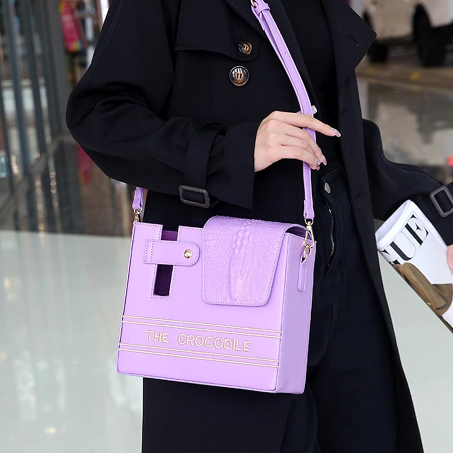 Lightweight Insulated Beverage Carrier with Leakproof Design Spacious Compartment for Coffee Bottles Travel Sports Accessories Water Bottle Bag Portable