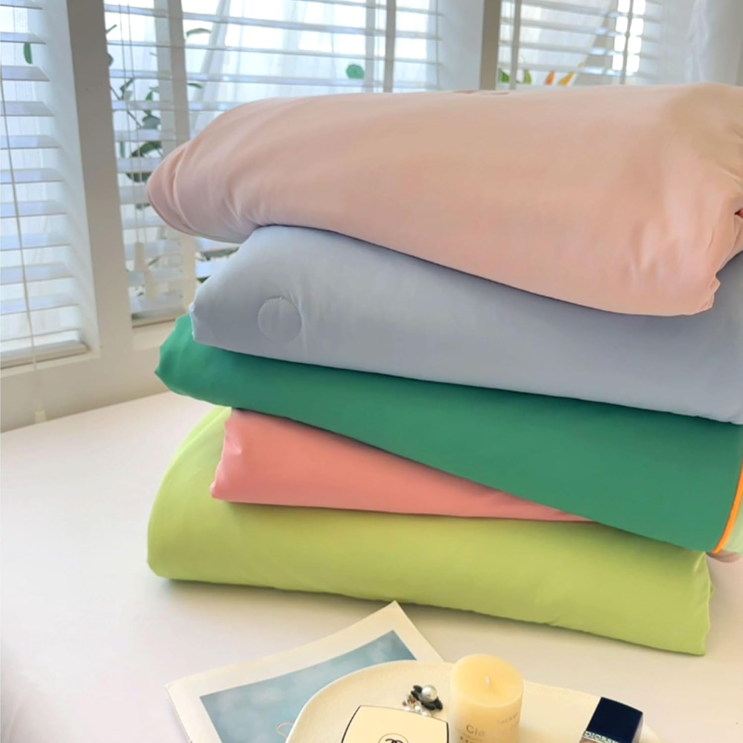 Sheal Cooling Comforter Queen Size 80'' x 90'', Q-Max Rating of >0.4, Double-Sided Cool Tech Comforter & Colors, All-Season Lightweight Blanket to Quickly Cool Down, Green Pink