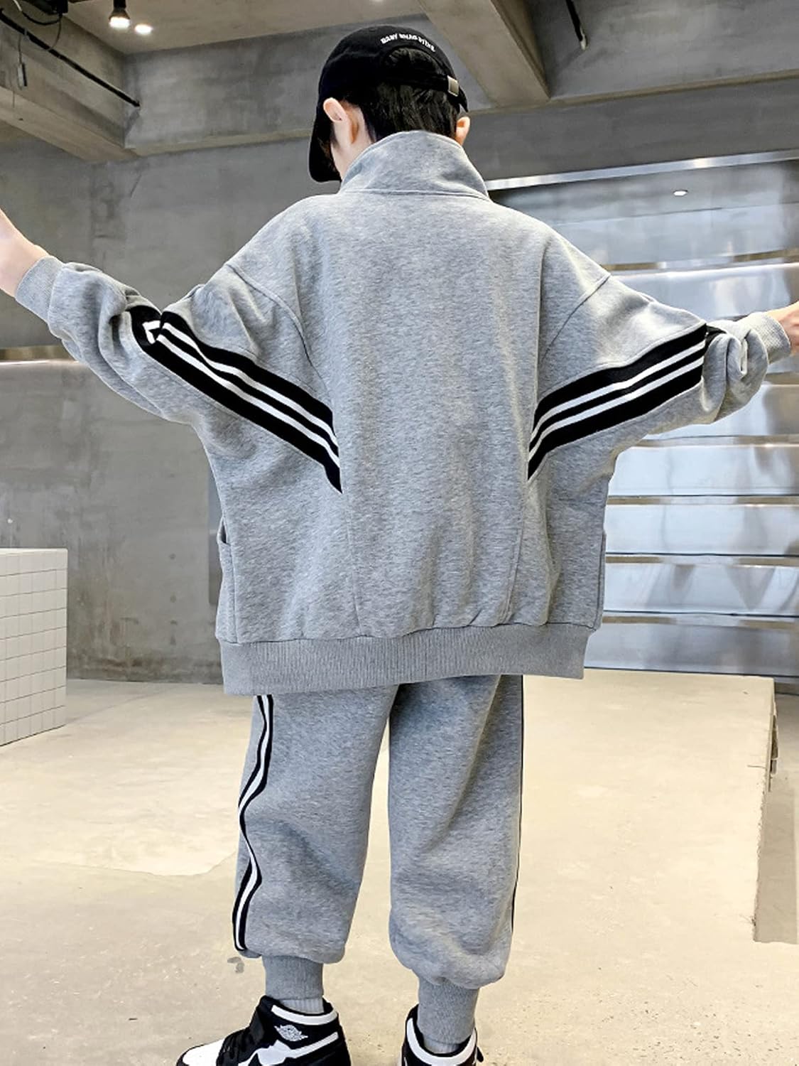 Agoky Kids Boys Sweatsuit Long Sleeve Zipper Closure Jacket Top and Cargo Pants Active Sport Outfits Casual Tracksuit