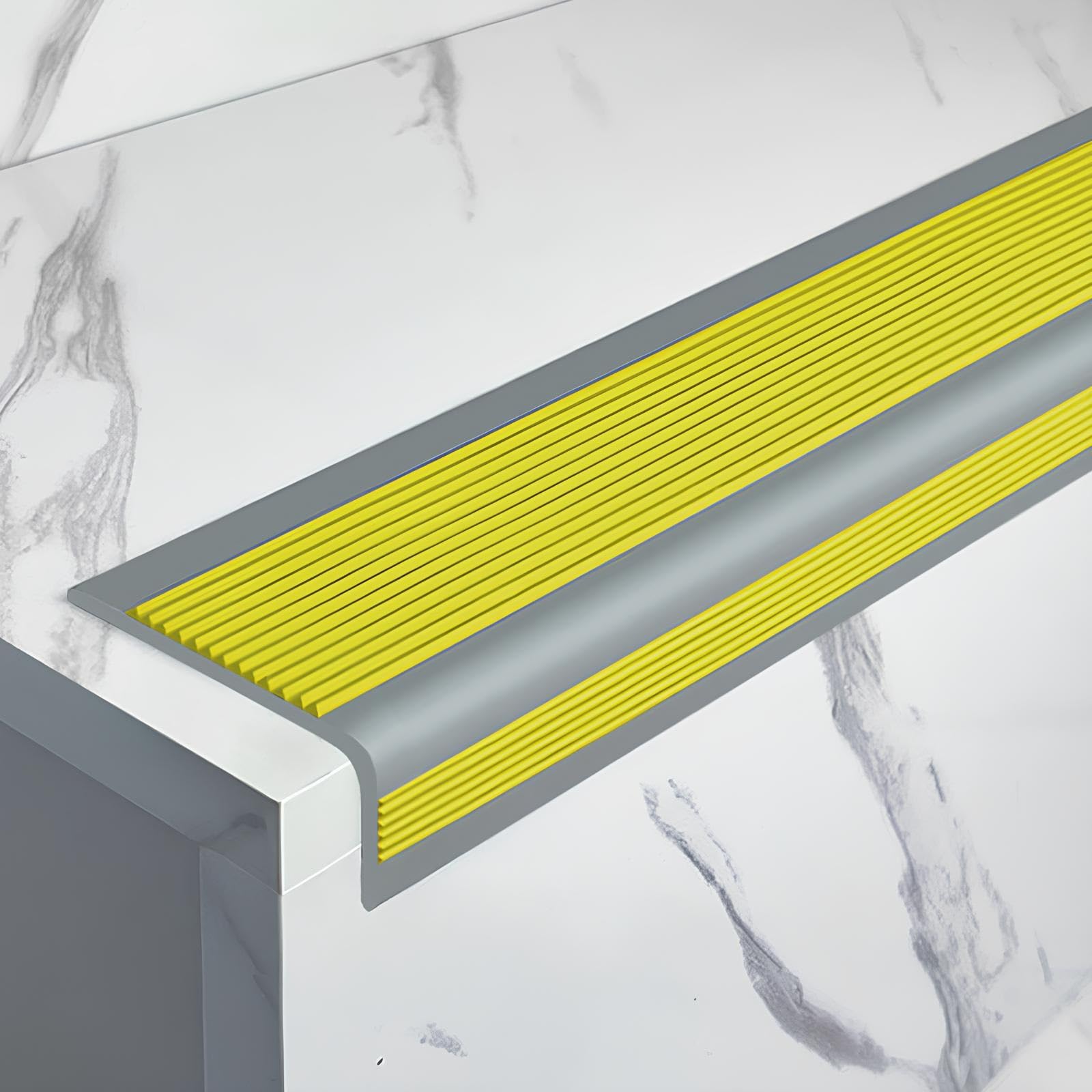 10m Perfil De Borde De Escalera Antideslizante De Goma Para Peldaños, Autoadhesivo Protector De Borde De PVC Tiras Protectoras Para Interiores Y Exteriores(Yellow,5cmx2.5cmx10m)