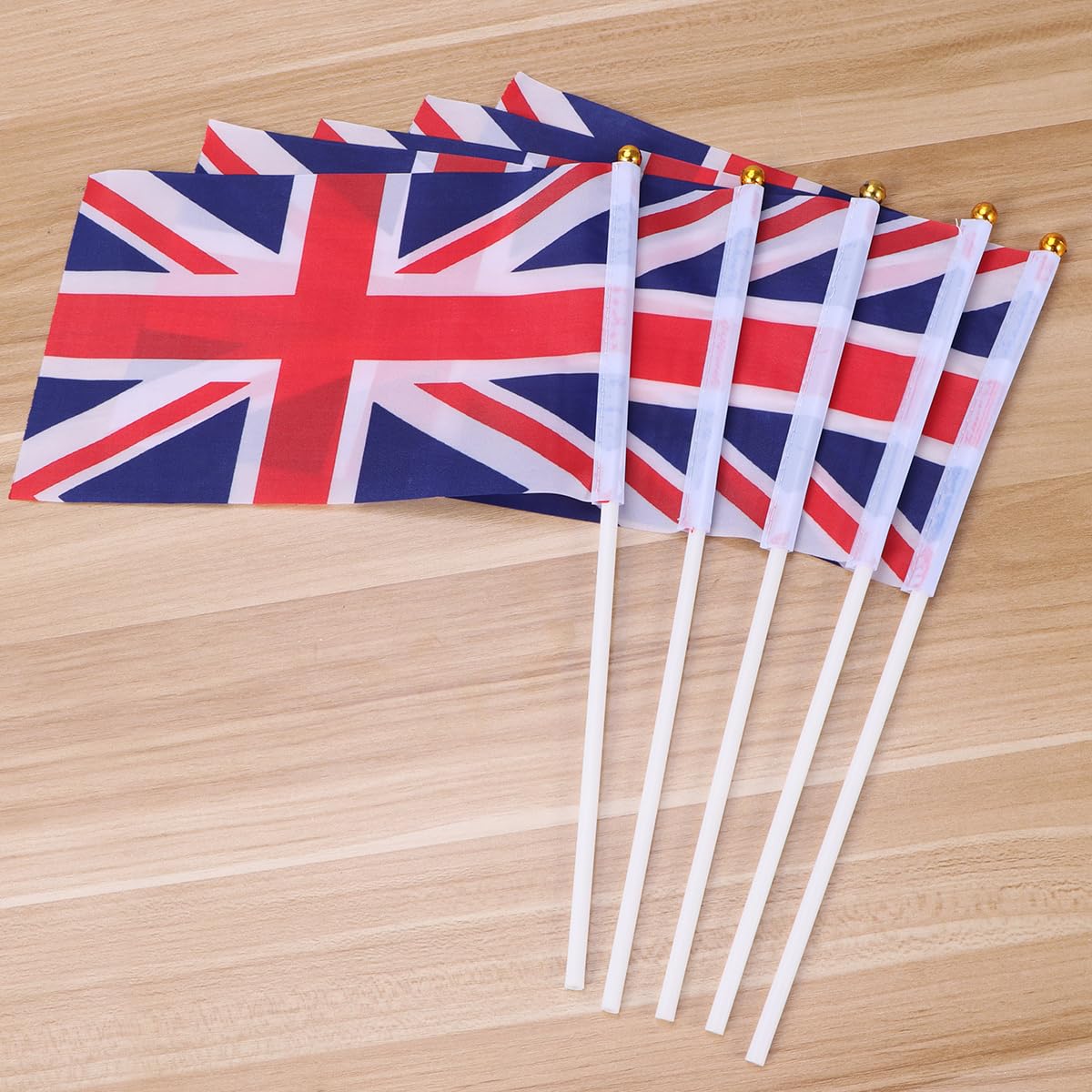 100 Bandierine Union Jack Da Mano – 14x21 Cm Con Asta Da 30 Cm, Ideali Per Feste A Tema Britannico E Eventi Sportivi