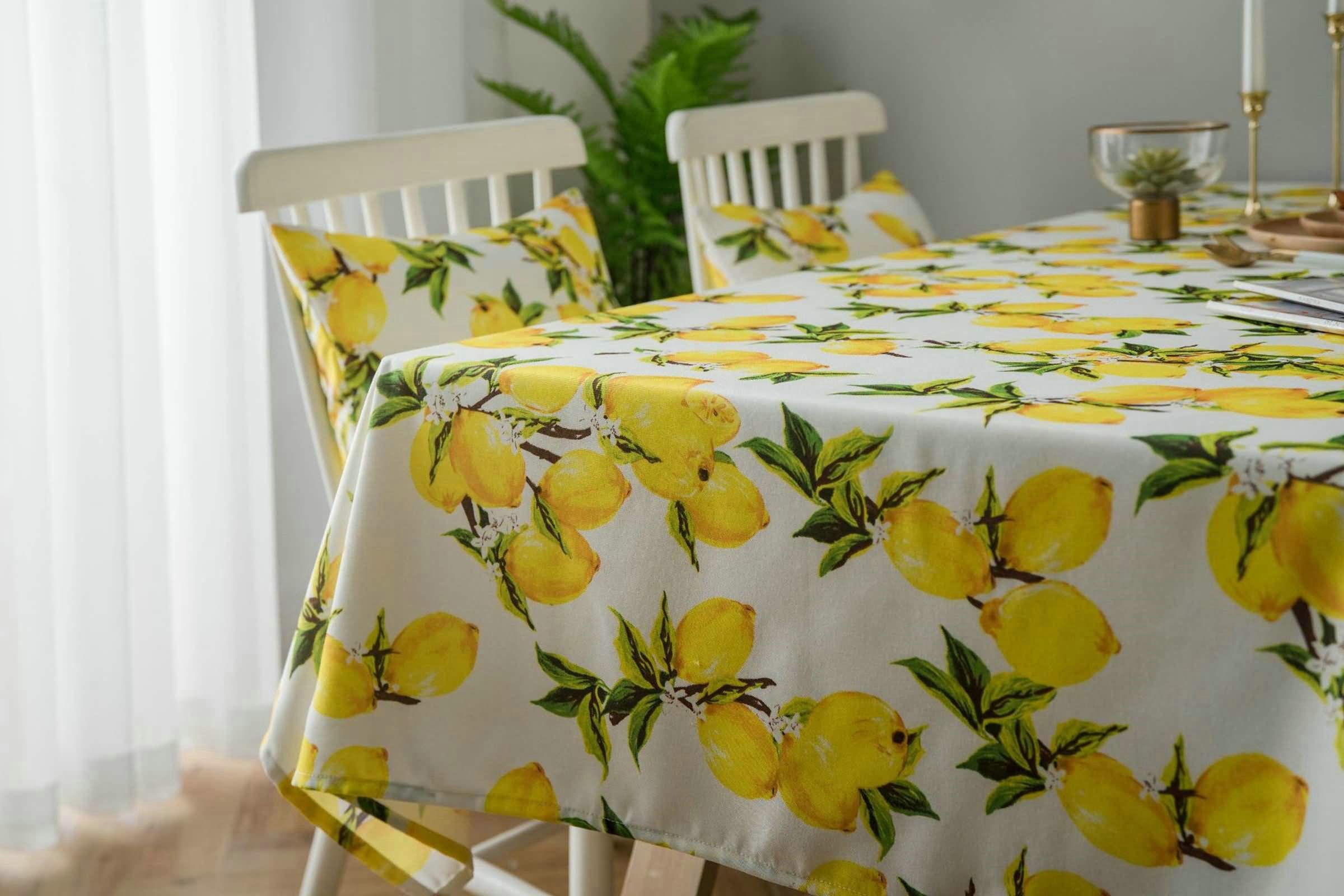 Aeici - Tovaglia quadrata antimacchia lavabile, tessuto in poliestere, motivo lemon con Hojas, 135 x 180 cm, colore: Verde giallo