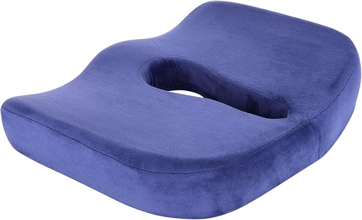 Amazon Co Jp 車用クッション シートクッション 健康クッション 低反発クッション 低反発クッション 椅子 座布団 腰痛対策 姿勢矯正 骨盤サポート 体圧分散 痔疾ケア ヘルスケア 運転快適 座り心地抜群 ホーム キッチン