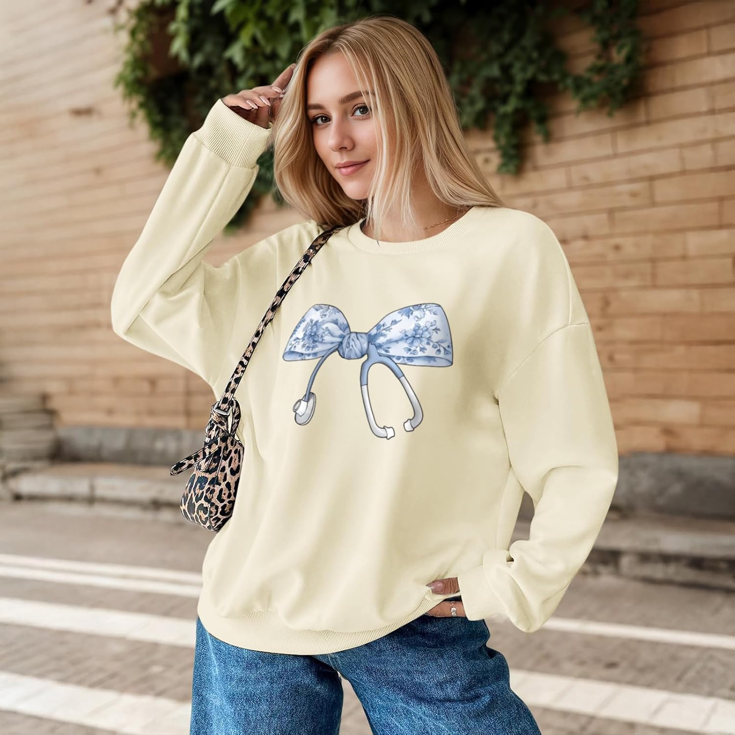 Nurse Sweatshirts for Women Bow Stethoscope Sweatshirt Floral Flower Long Sleeve Shirts Graphic Crewneck Pullover - Image 4