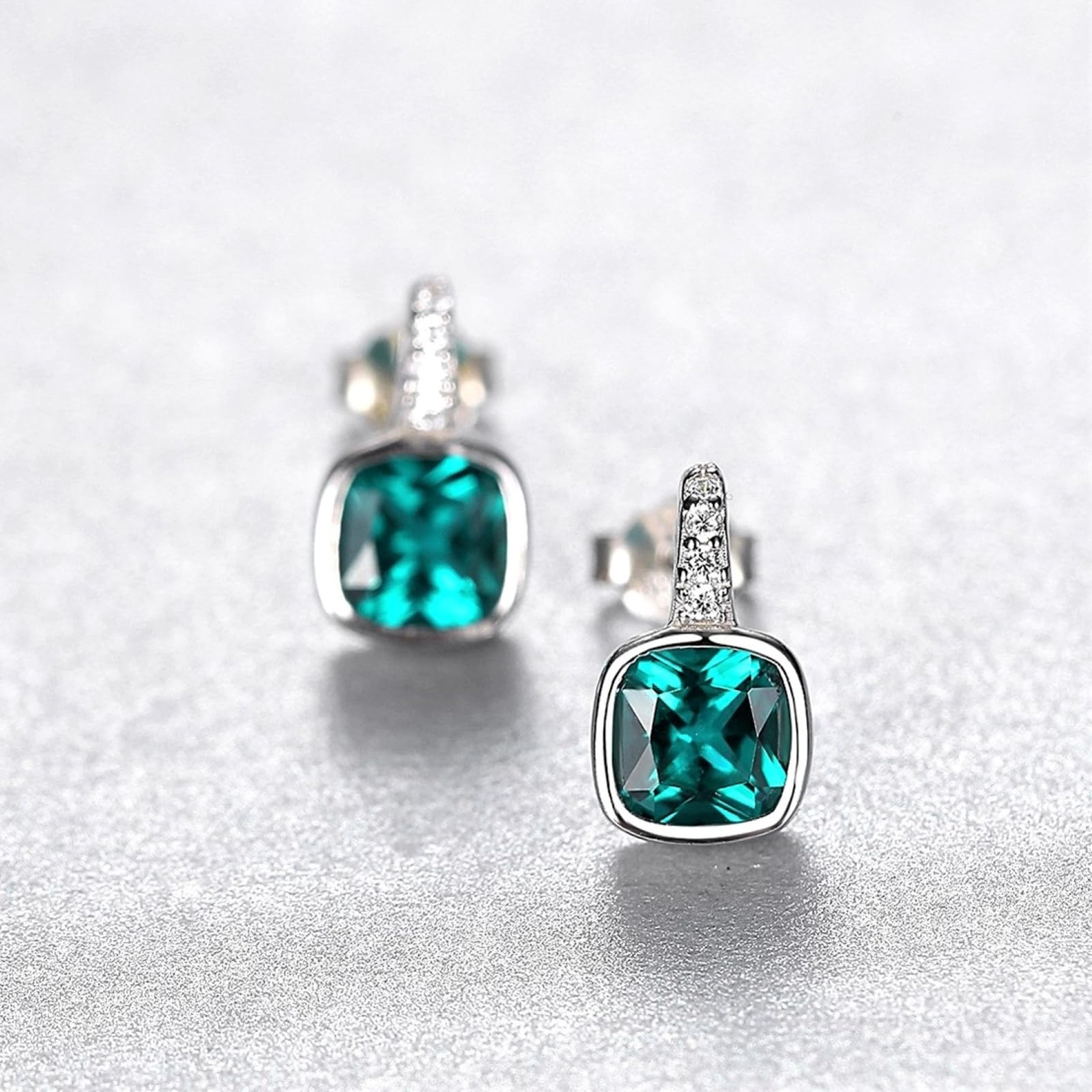 Orecchini a Bottone Argento 925 con Pietre di Nascita Regalo di Zirconia Cubica e Verde Smeraldo per le Donne