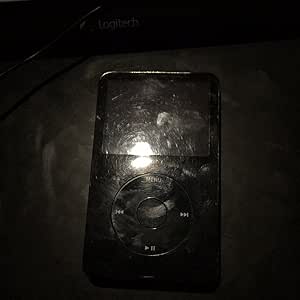 Apple iPod 30 GB 5th Generation (Black) (Discontinued by Manufacturer)