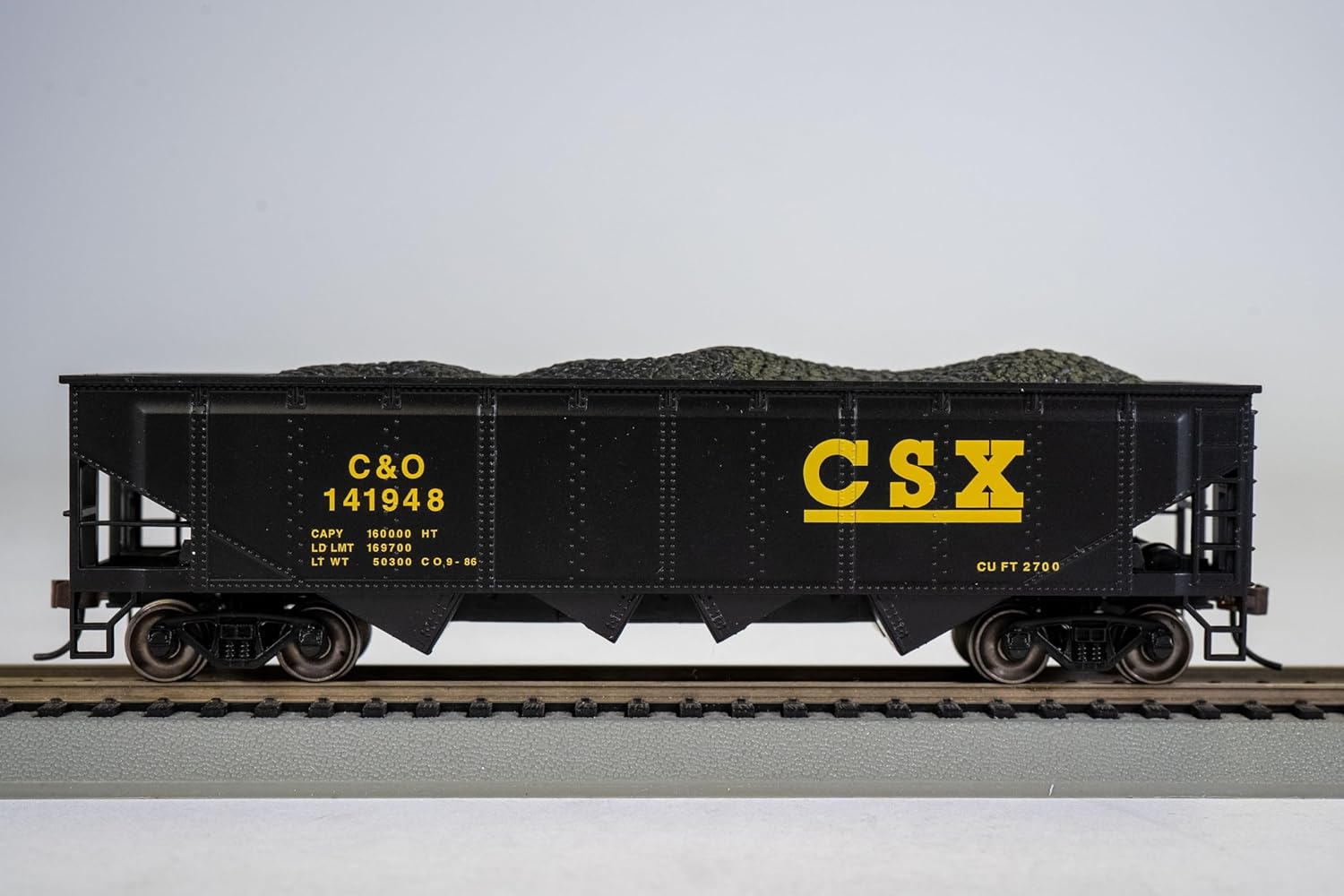 Bachmann Trains - 40' Quad Hopper Car - CSX - HO Scale, Grey, 8