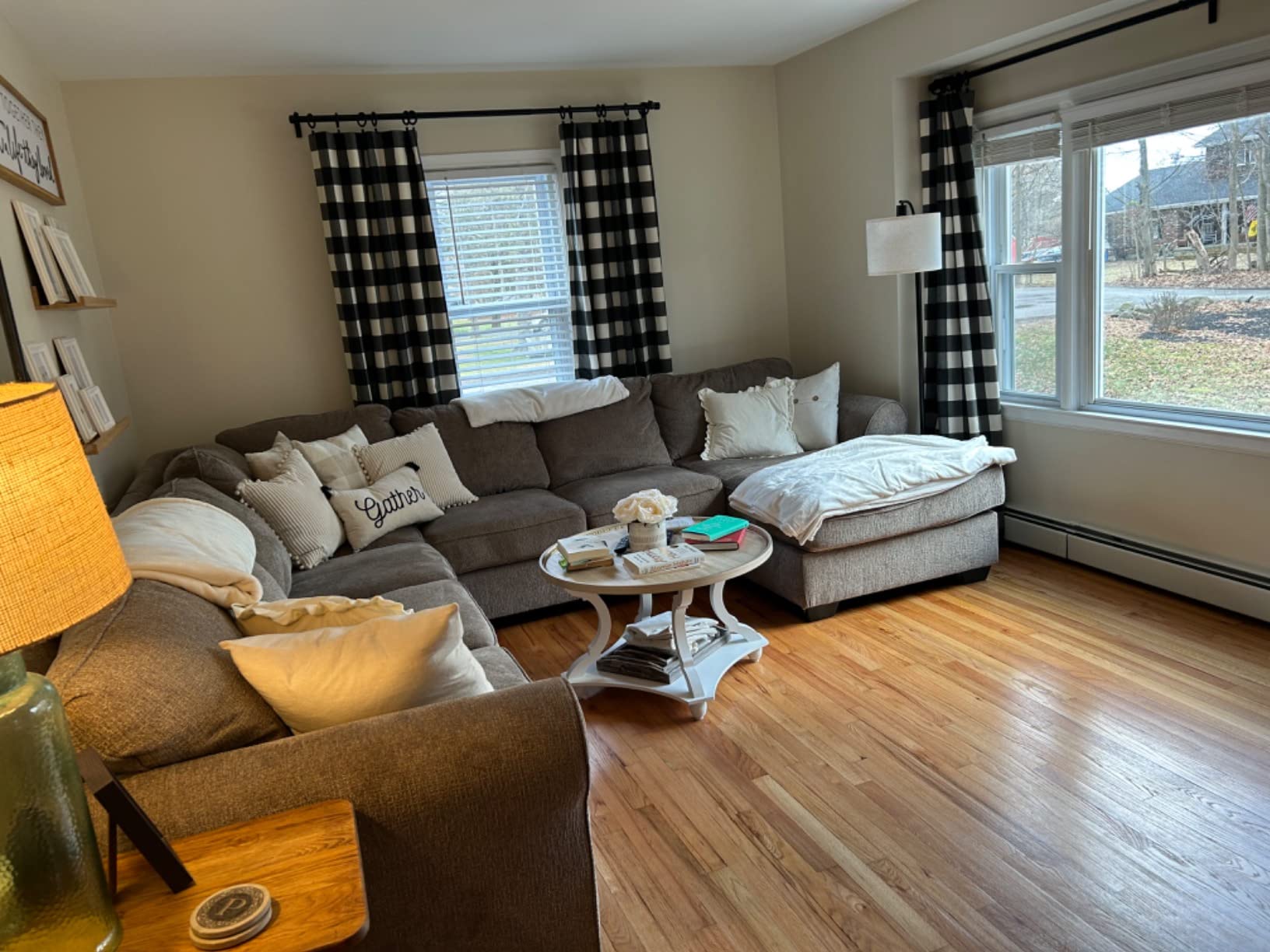 $28/mo - Finance Wnutrees Farmhouse Round Coffee Table,Wood Tray Top ...