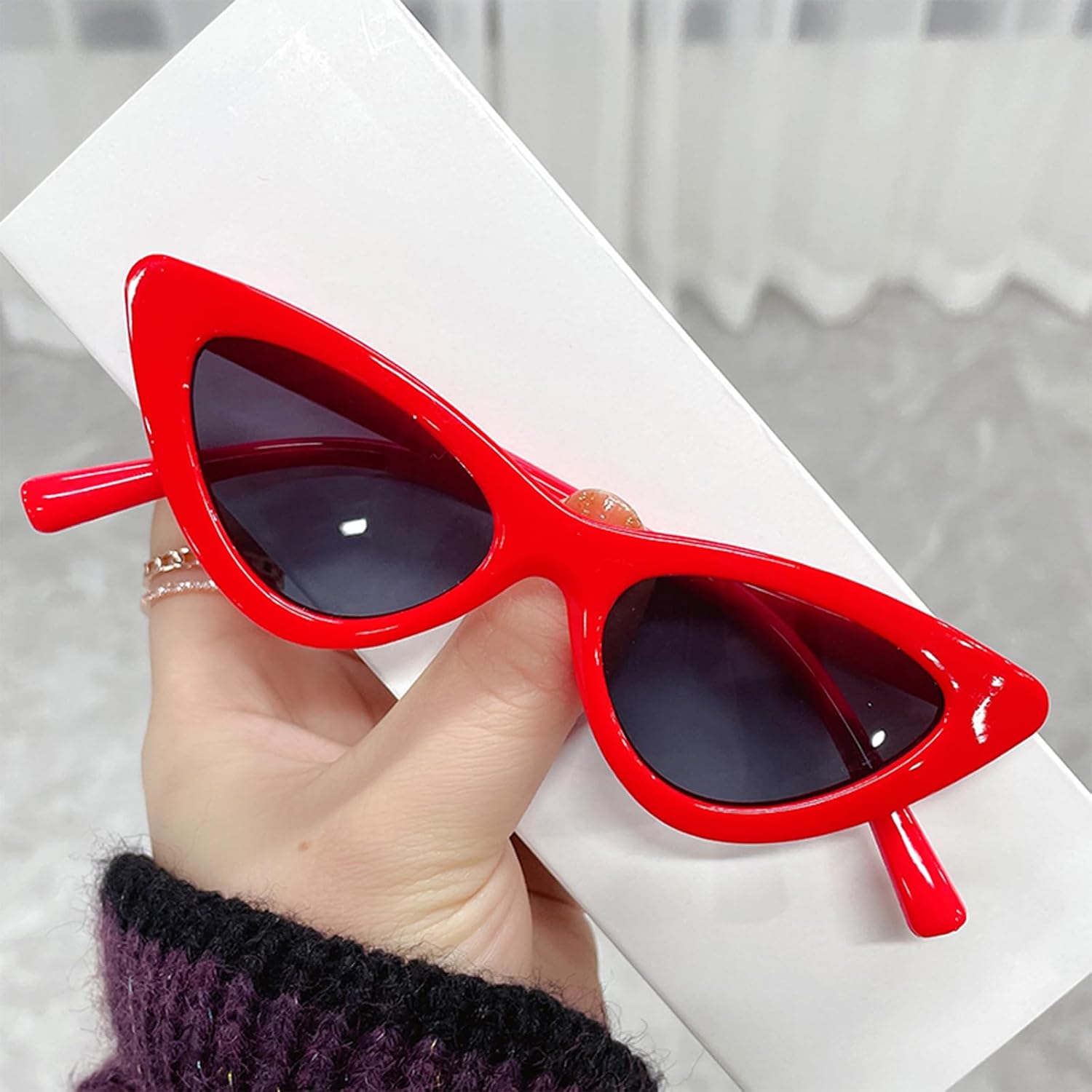 WZWLKJ Little Girls Cat Eye Sunglasses Retro Vintage Narrow Sunglasses for Kids for Outdoor Beach Holiday