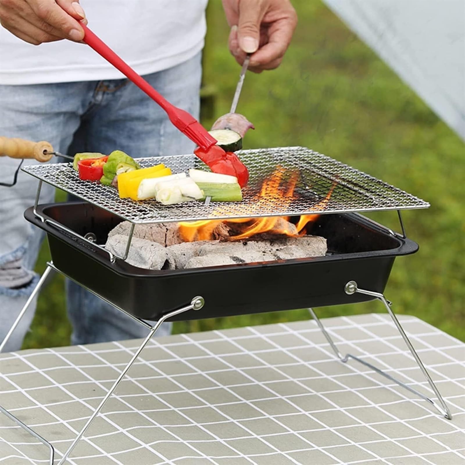 Przenośne składane narzędzie do grillowania na węgiel drzewny – sprzęt do grillowania na zewnątrz na patio i piknik – kompaktowy grill na węgiel drzewny do łatwego grillowania i gotowania