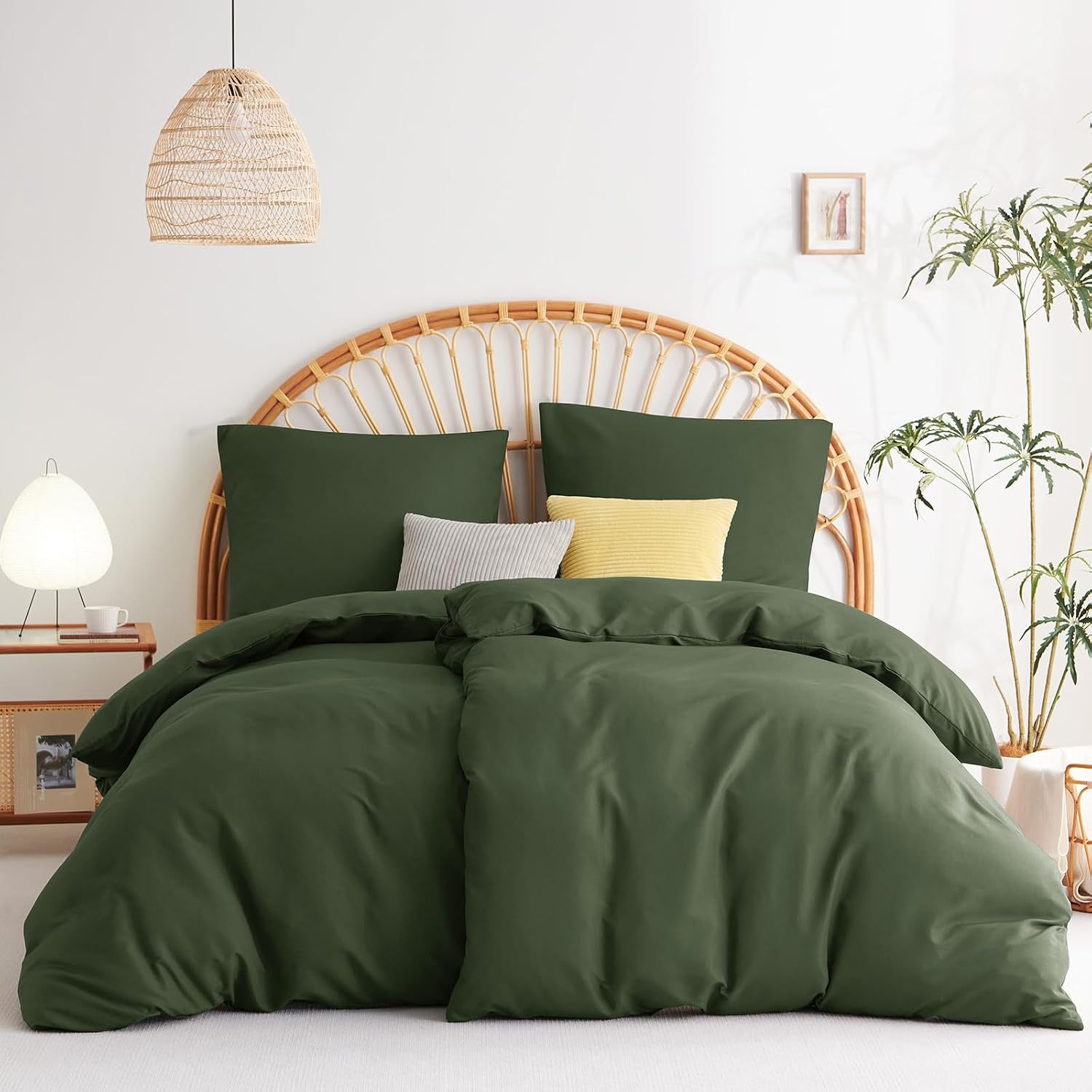 WAVVE Bed Linen 135 x 200 cm 4-Piece Forest Green - 2 Duvet Covers 135 x 200 cm with 2 Pillowcases 80 x 80 cm, Oeko-Tex Microfibre Bed Linen Sets with Zip Soft 2x 135 x200 inches + 2x 80 x80 inches Forest Green