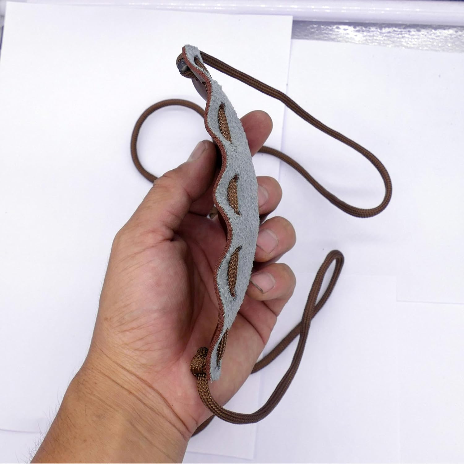 Handmade Leather Throwing Sling Old-Fashioned Slingshot Rock Sling Shot