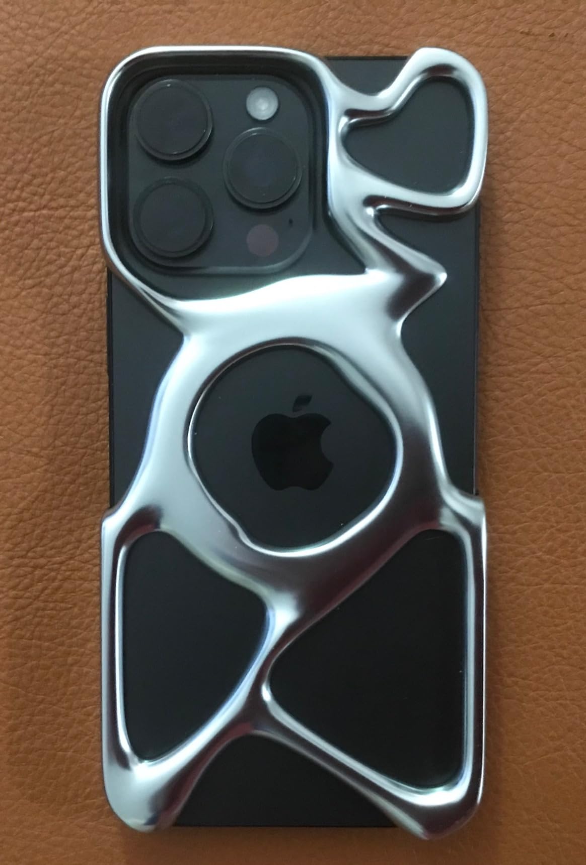 Hollow Electroplated Silver Magnetic Phone Case Compatible with Iphone Apple 16/15/14/13/12 Series photo review