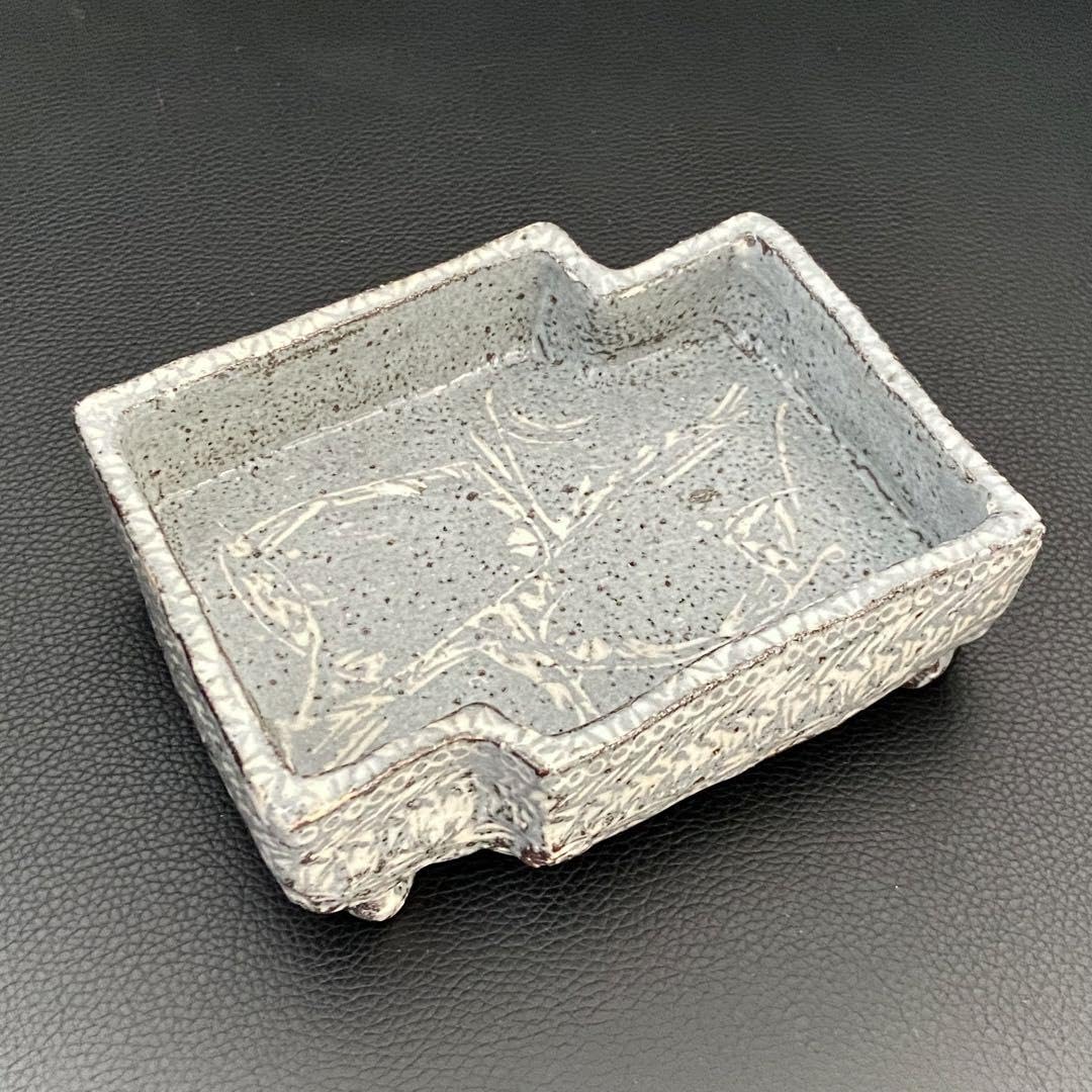 Amazon.co.jp: 坂口健 東御土風紋三島向付 皿 器 作家もの 作陶展 供箱