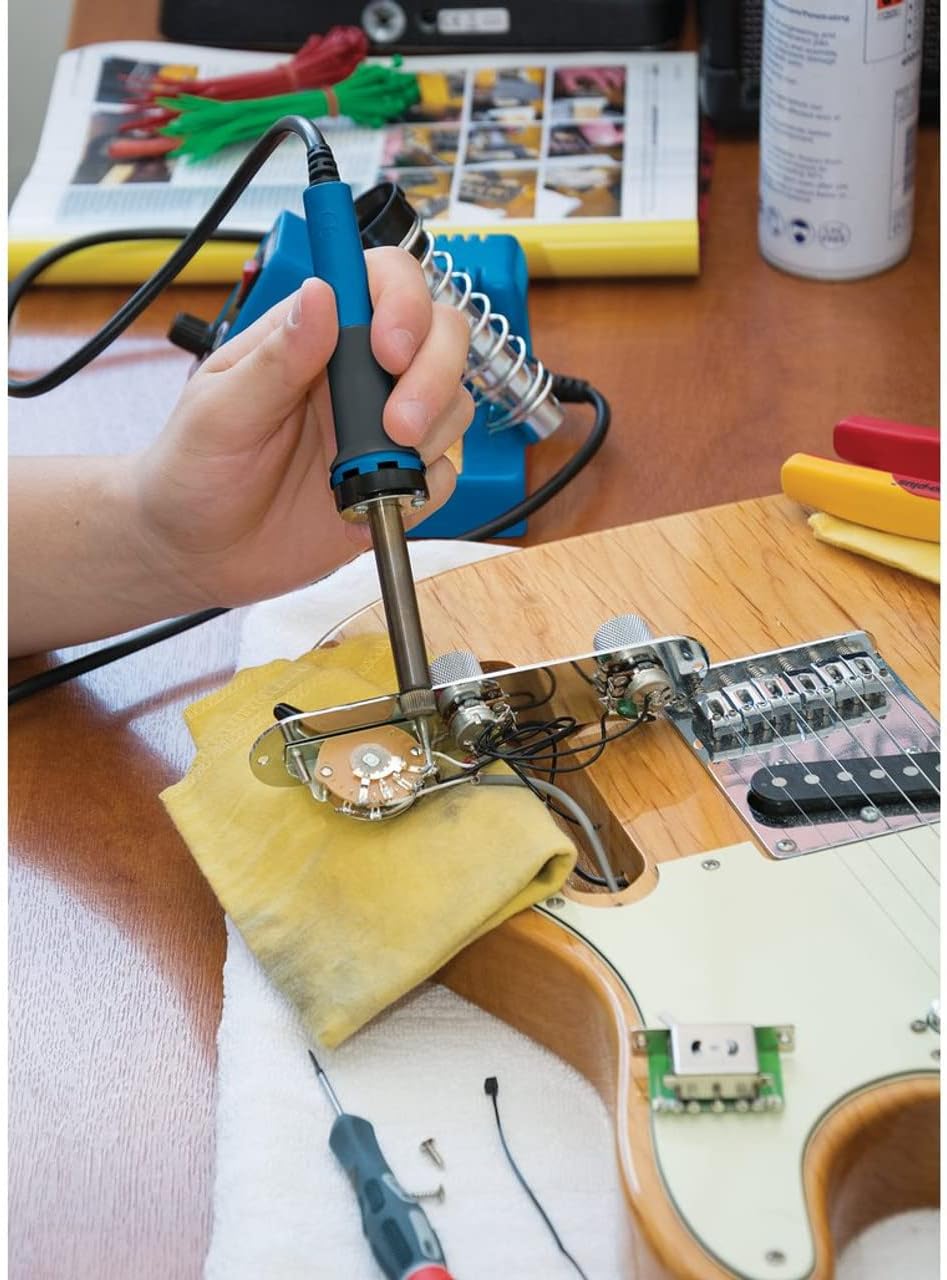 Draper 230v Soldering Station | 40 W Multipurpose Soldering-iron Stand | Overheat Protection | Tip Sponge | Heat Output Dial | 61478