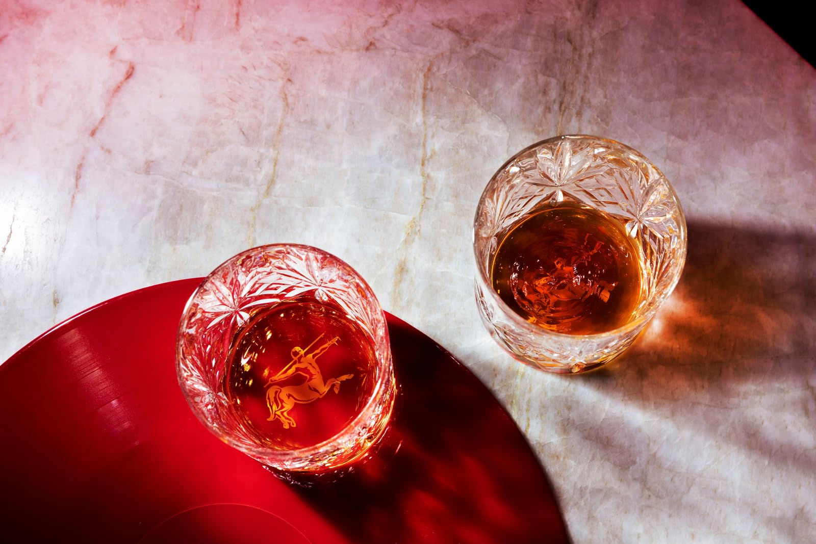 Rémy Martin XO 70cl Premium Pack - Cognac Fine Champagne. Note di Frutta Candita, Spezie e Cacao. 40% Vol.; Idea Regalo Esclusiva