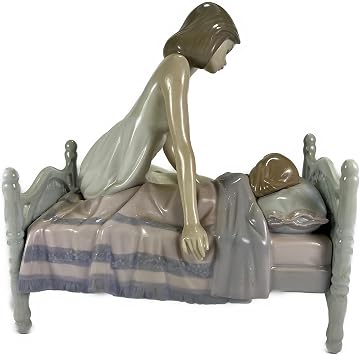 Lladro Sleep Tight Collectible Figurine #05900 Retired Glazed Finish