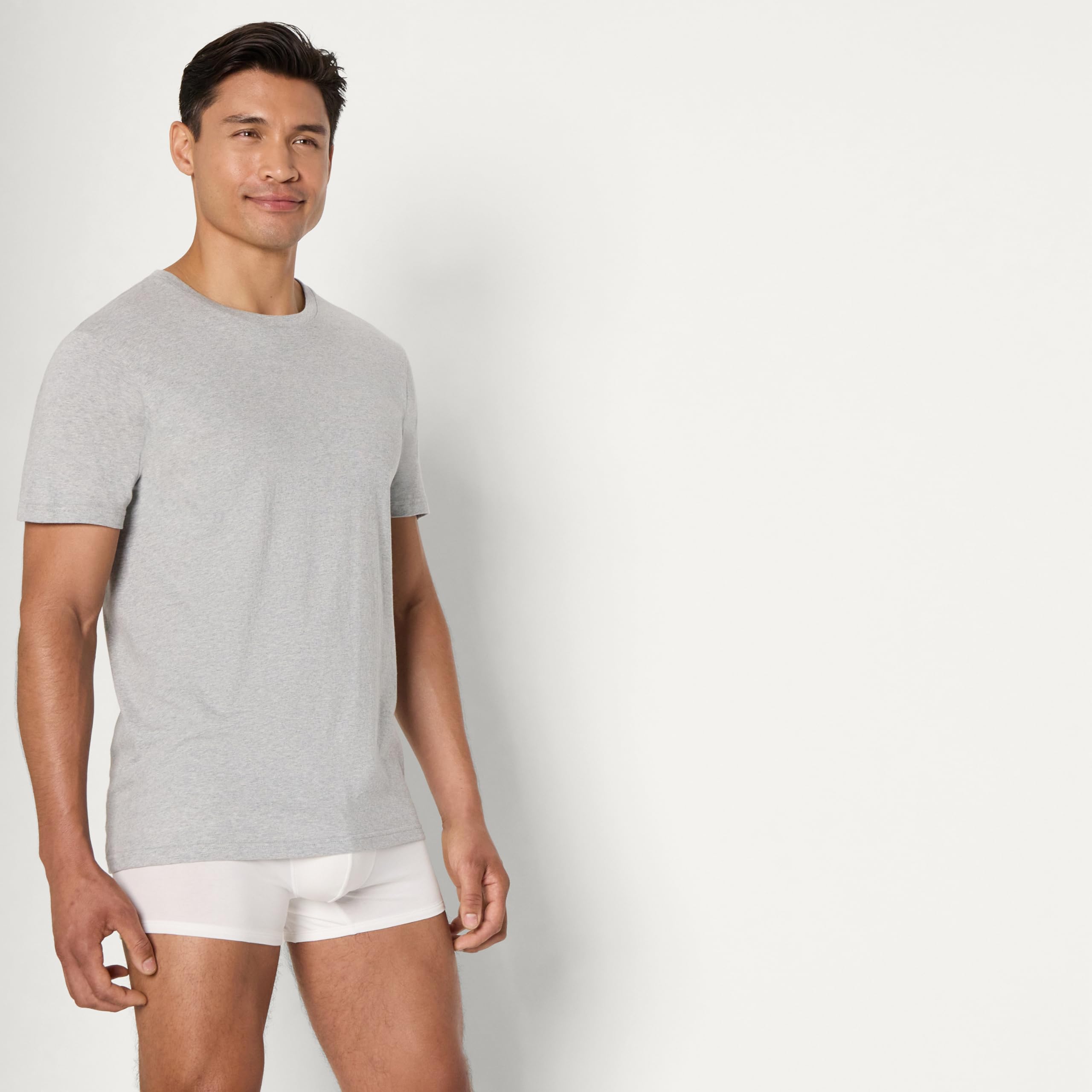 Amazon Essentials Men's Slim-Fit Cotton Crew Neck Vests, Pack of 6 — view 2