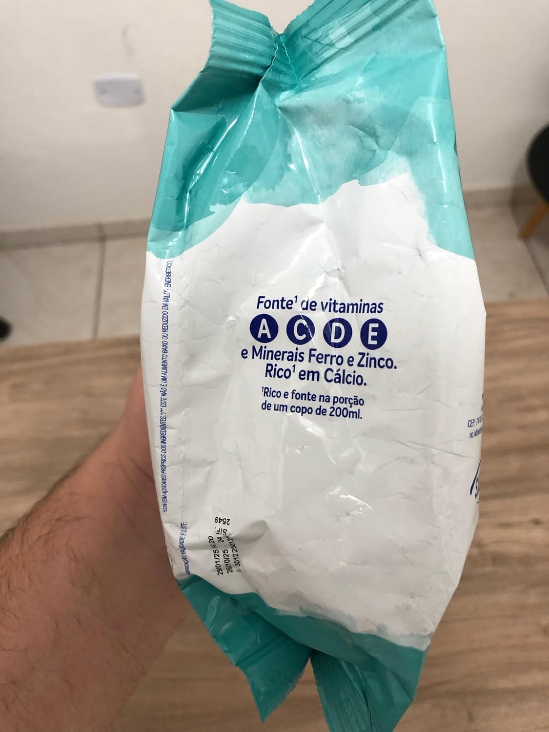 Leite em Pó Desnatado Instantâneo Batavo Pense Zero Sachê 300g