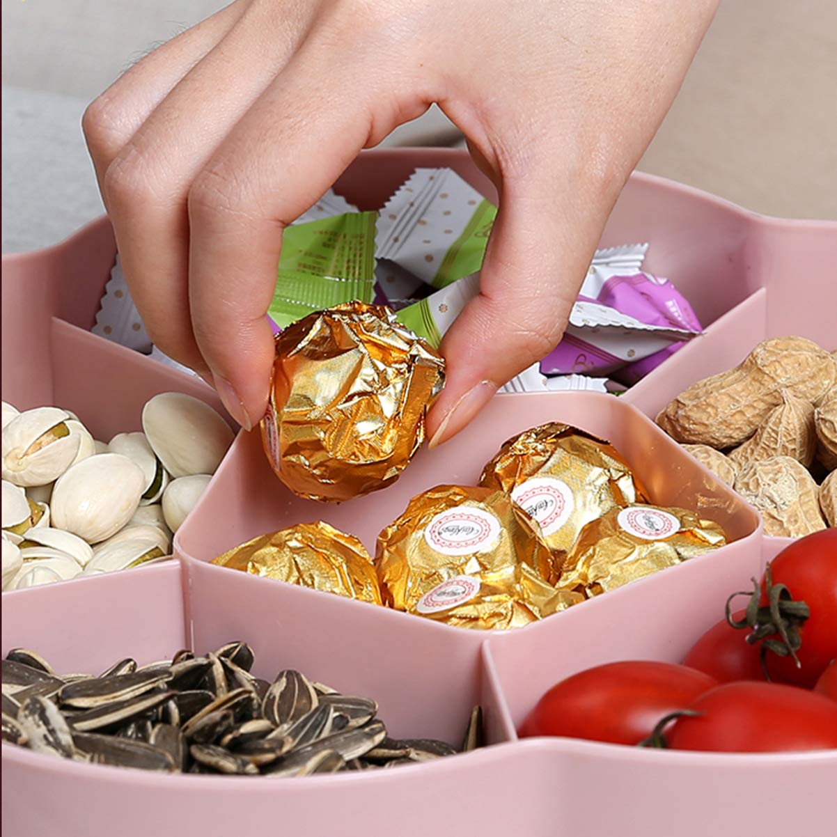 Hemoton Transparent Lid Snack Case Single-layer Divided Candy Box Snack Serving Tray for Dried Fruits Nuts and Treats for Parties and Gatherings